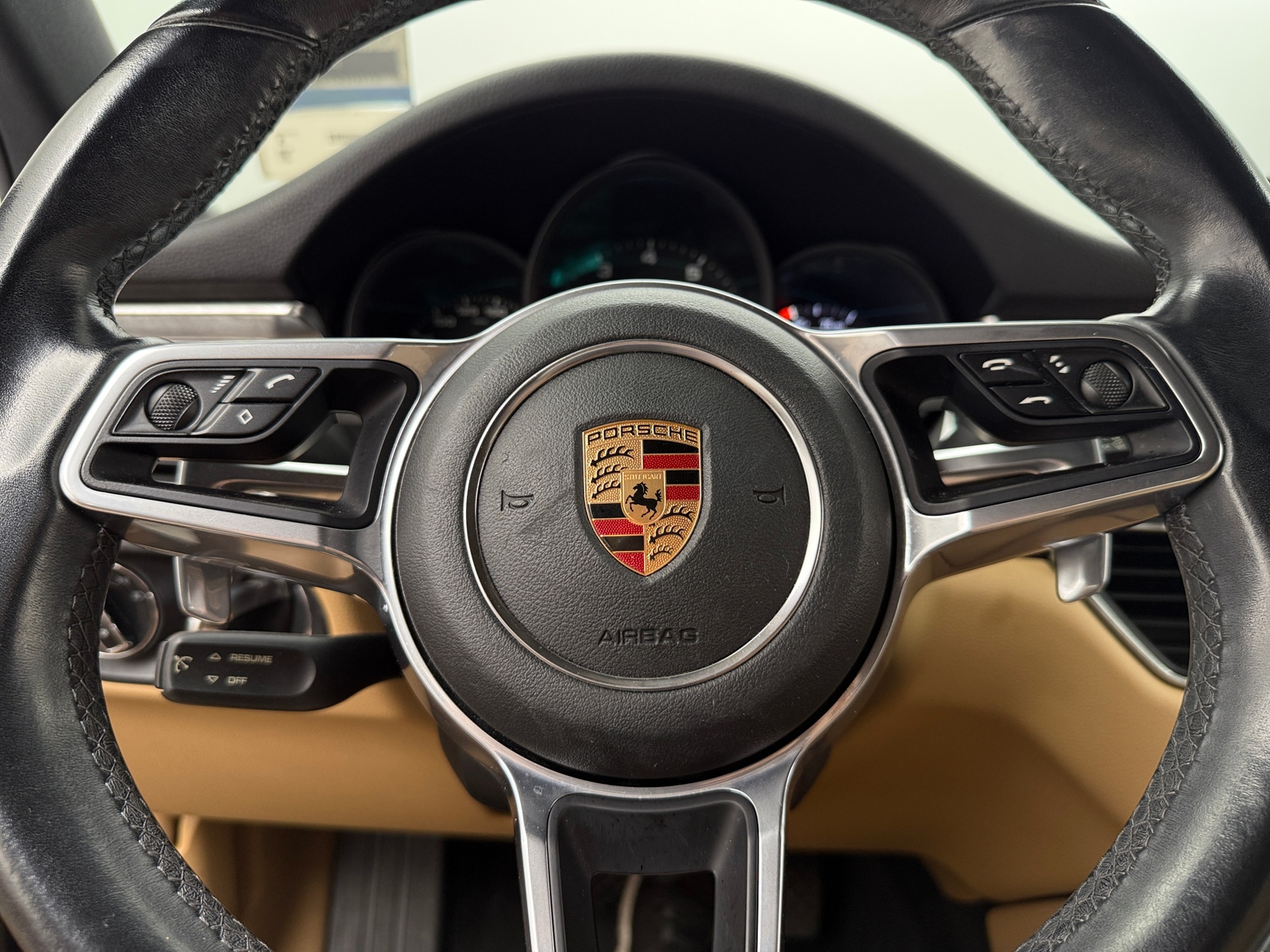 Thumbnail: 2017 Porsche Macan - 4