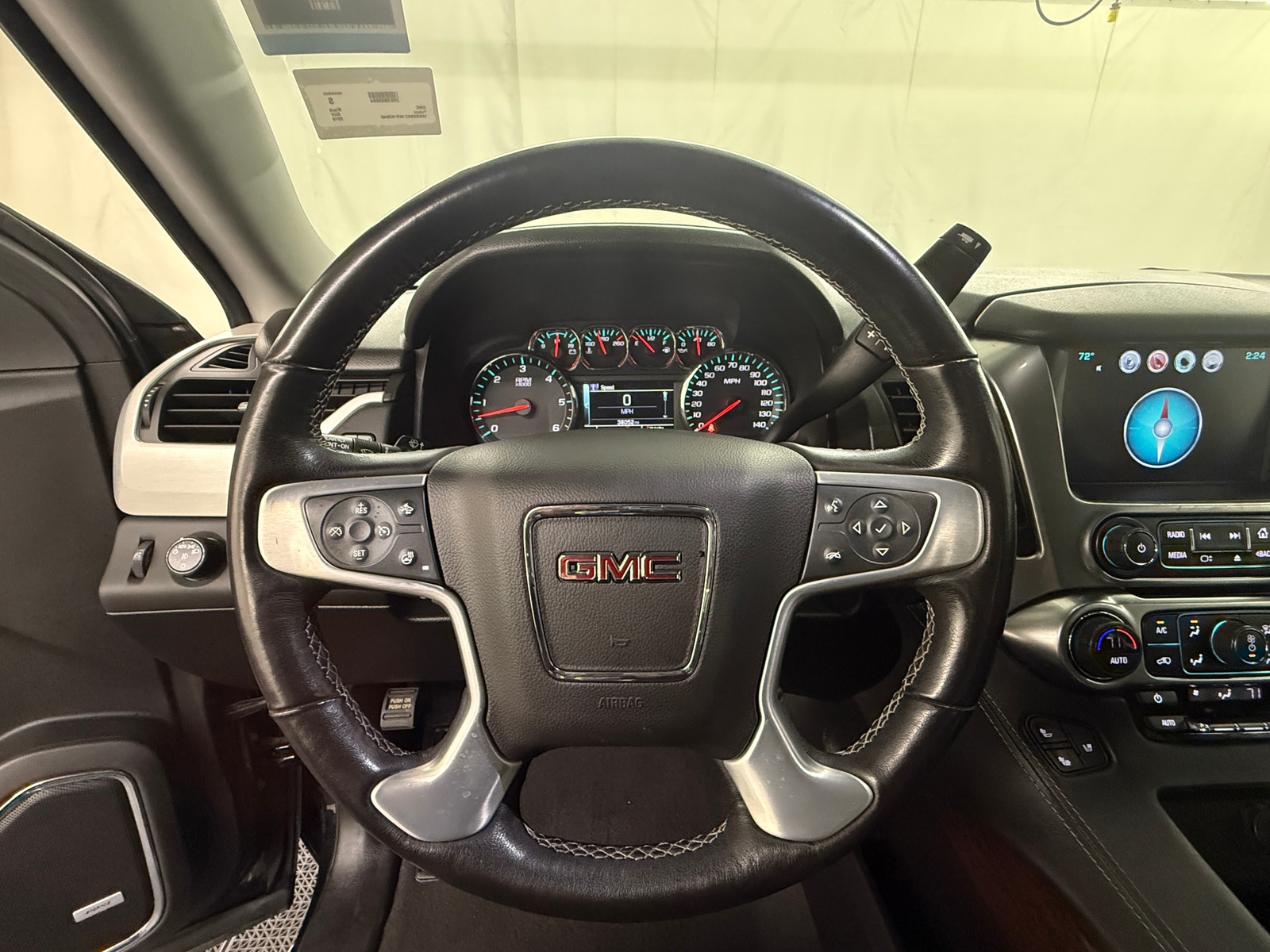 Thumbnail: 2019 GMC Yukon - 4