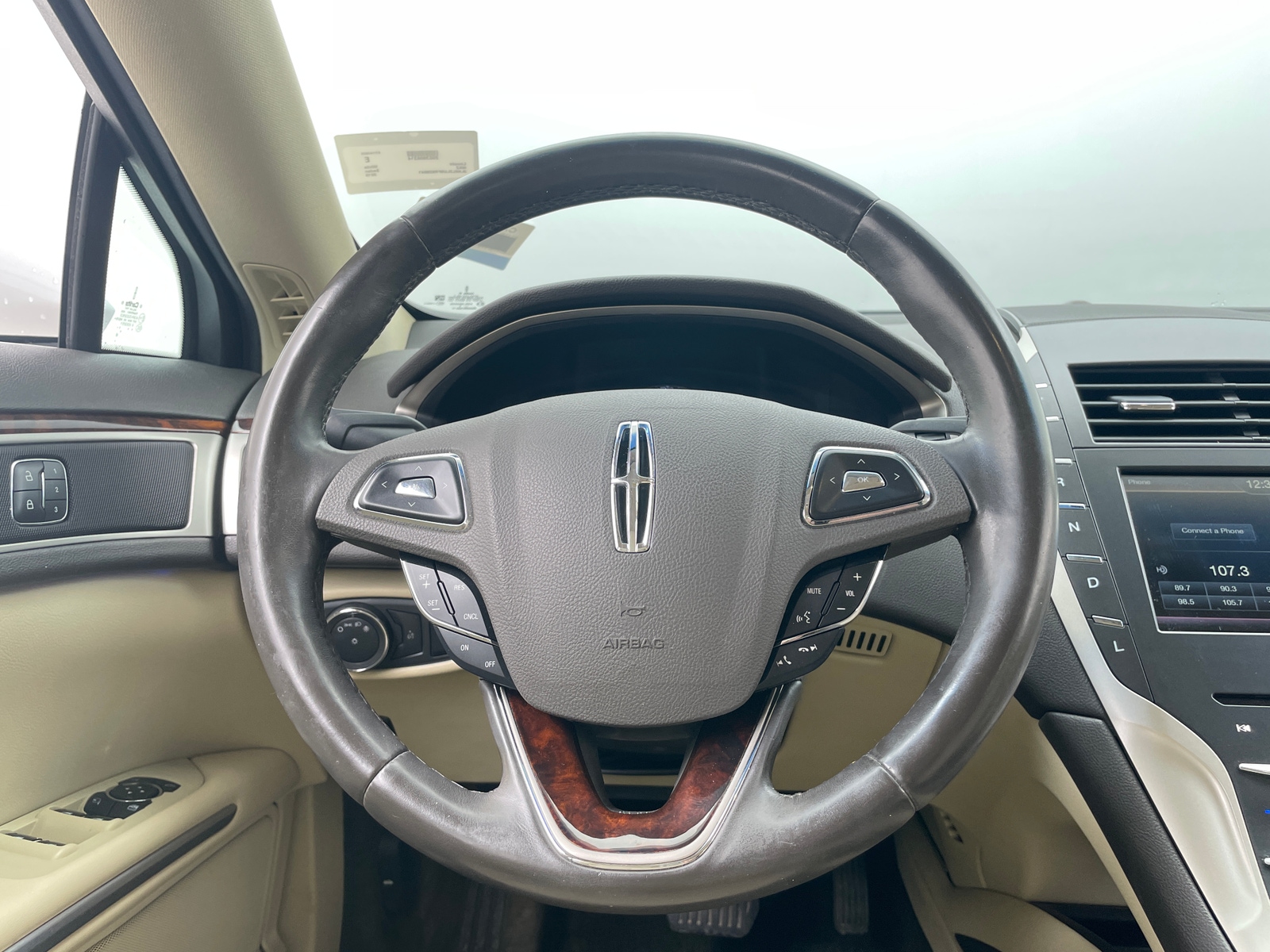 Thumbnail: 2015 Lincoln MKZ - 4