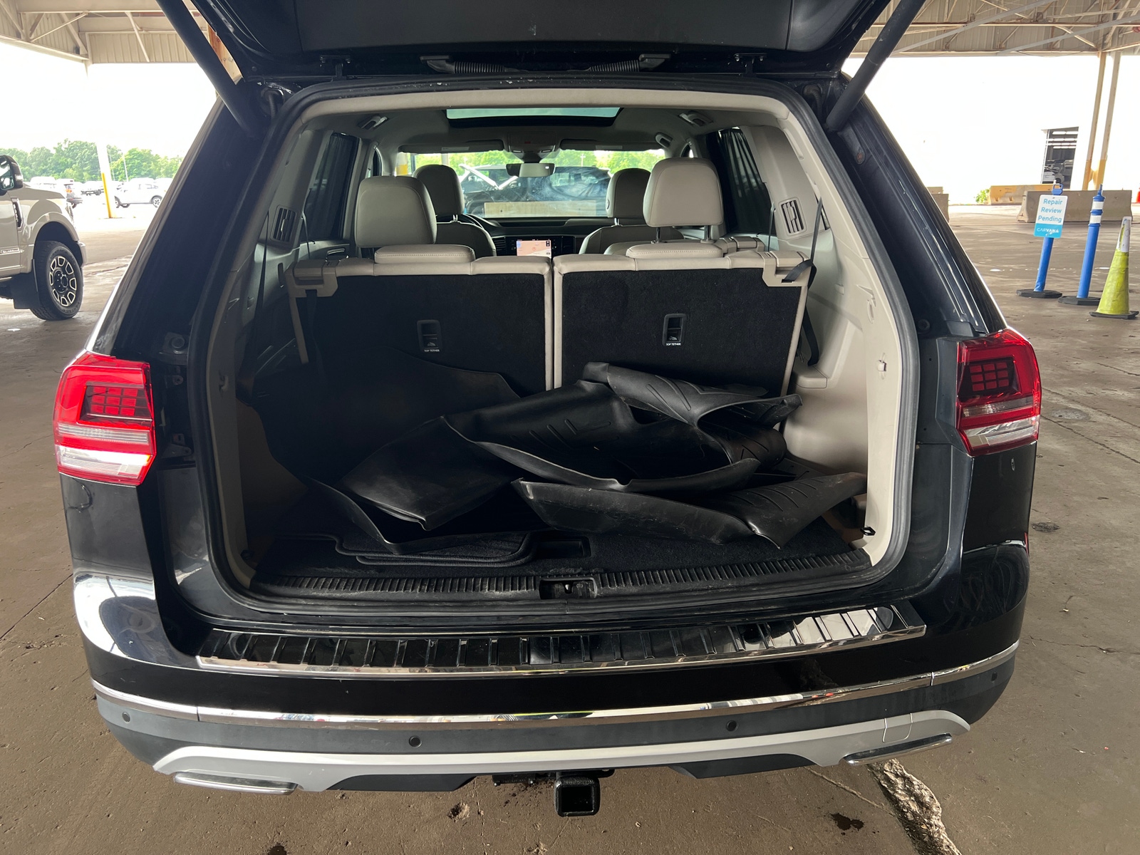 Thumbnail: 2019 Volkswagen Atlas - 6