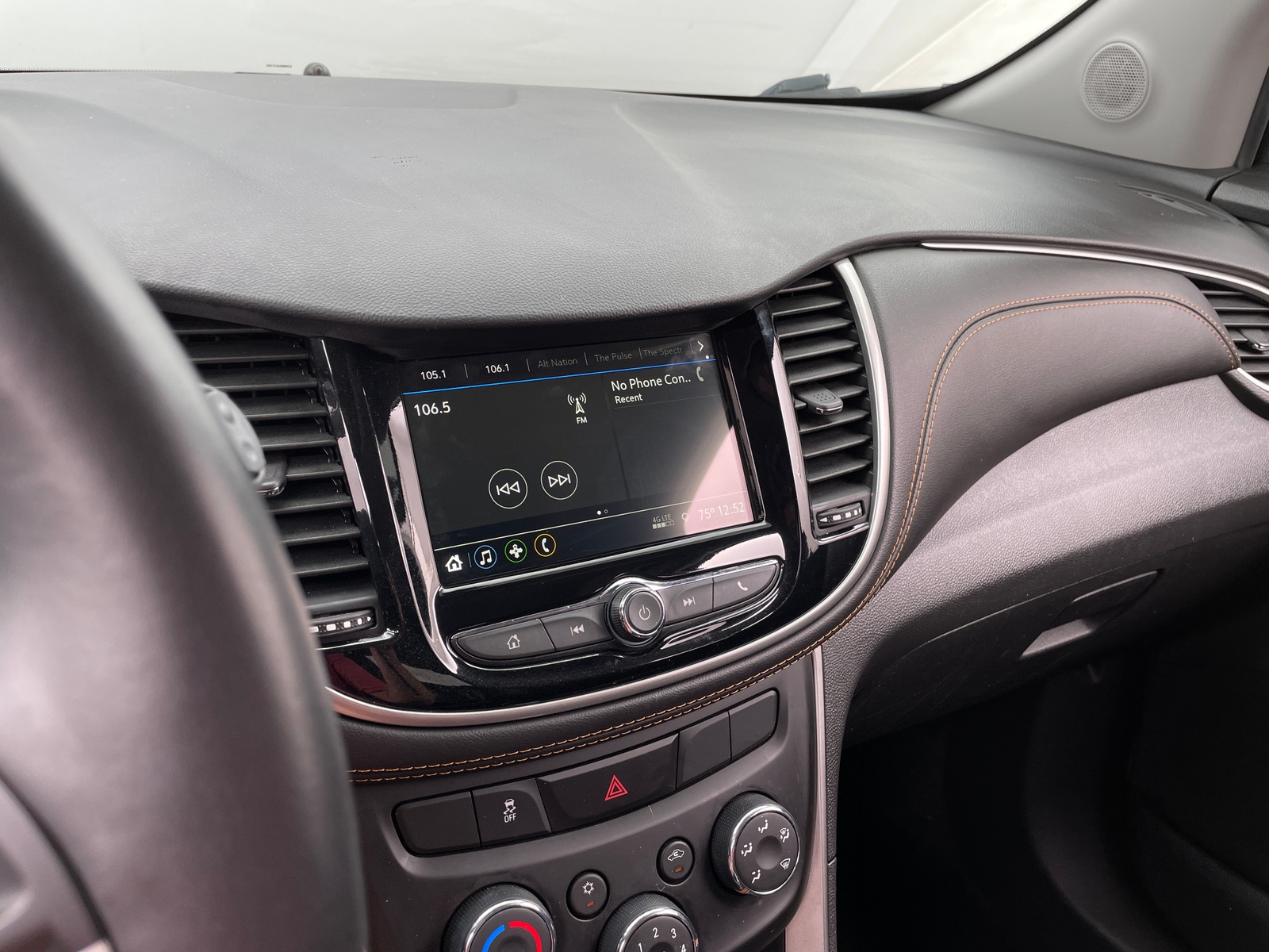 Thumbnail: 2019 Chevrolet Trax - 3