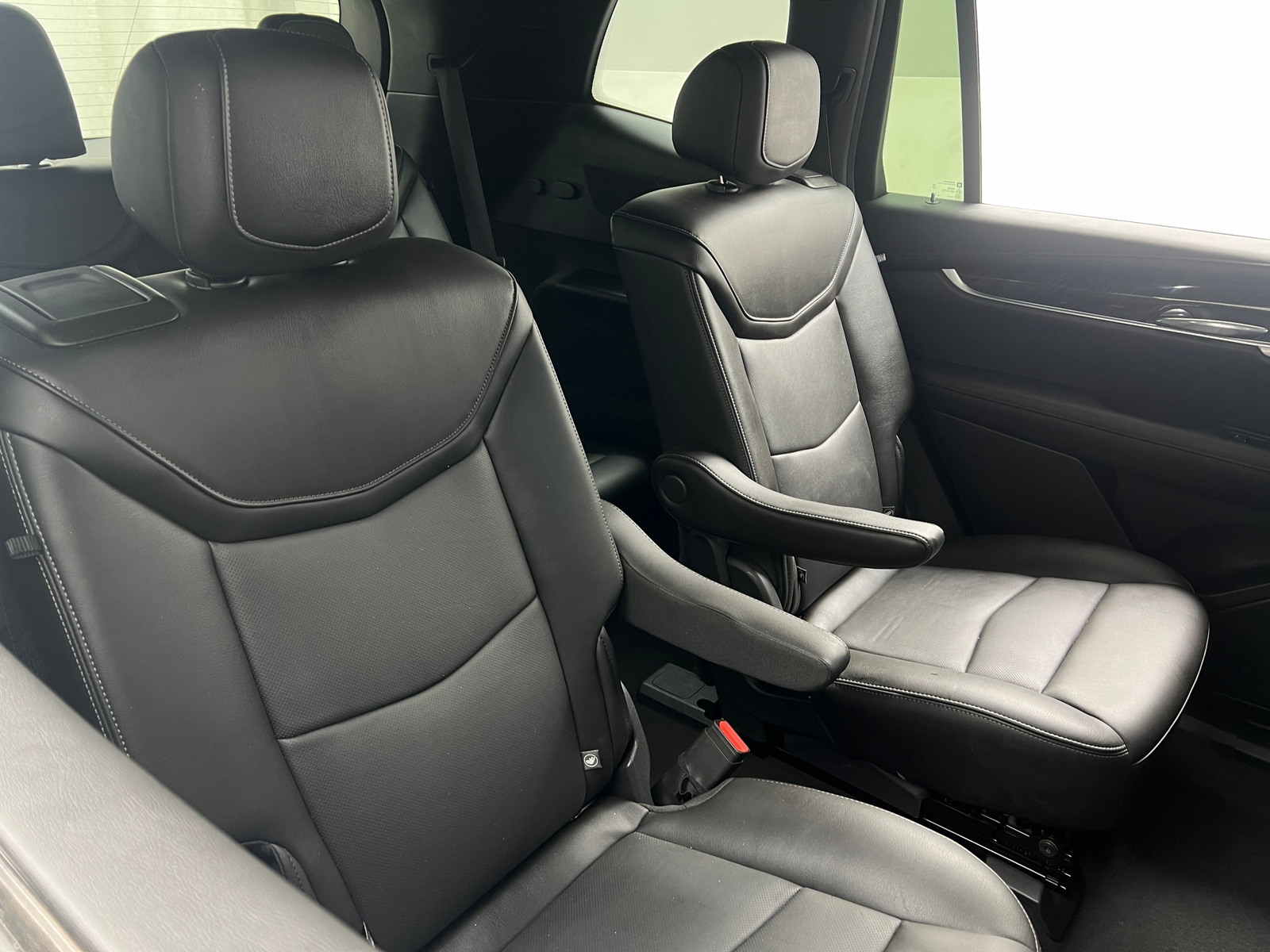 Thumbnail: 2023 Cadillac XT6 - 5