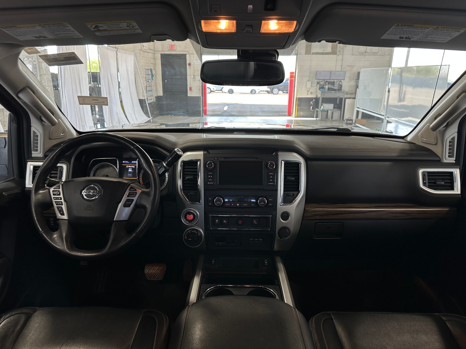Thumbnail: 2019 Nissan Titan - 2