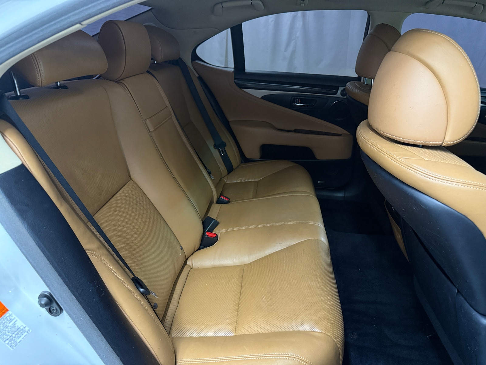 Thumbnail: 2016 Lexus LS - 5