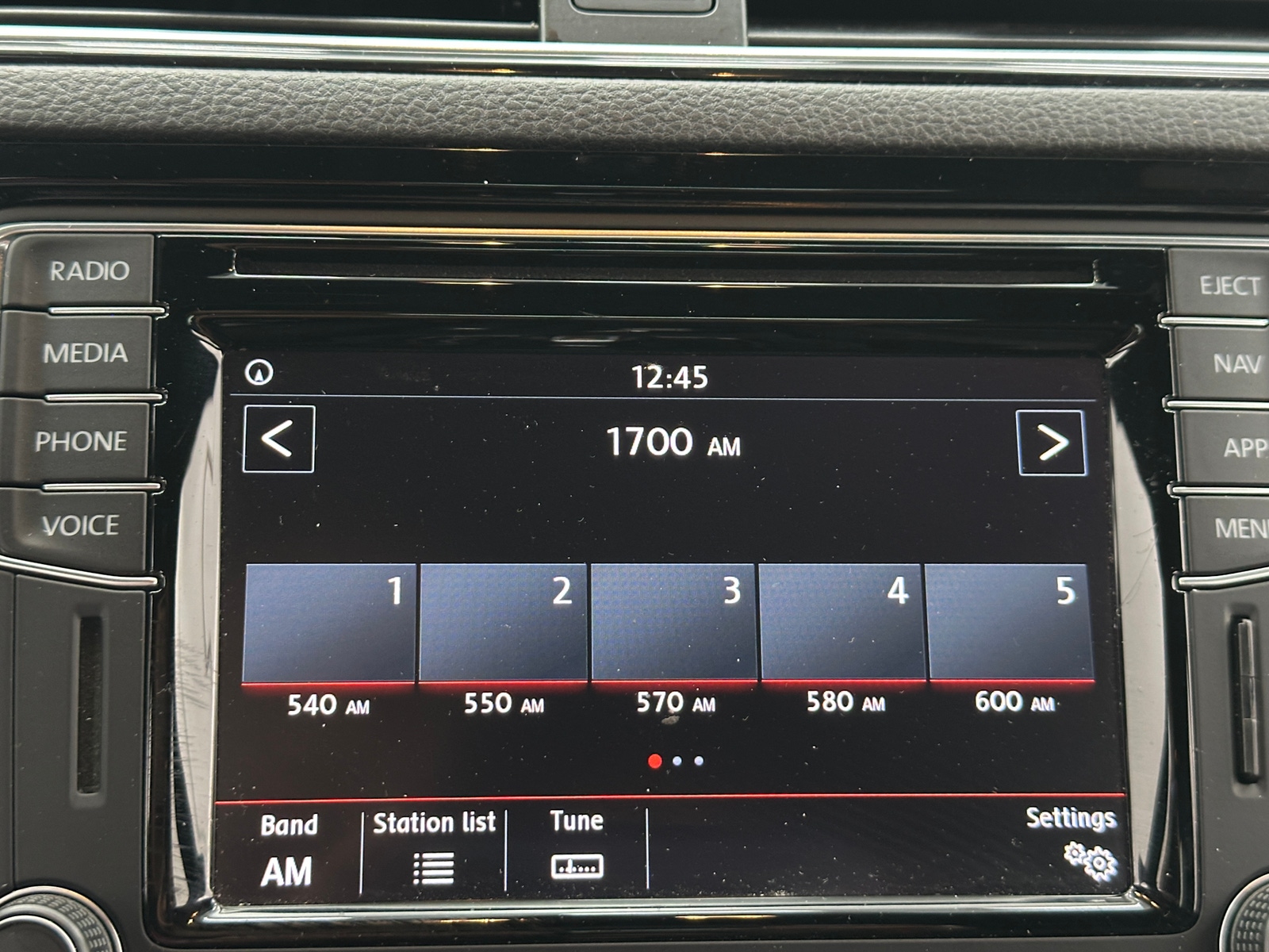 Thumbnail: 2018 Volkswagen Jetta - 3