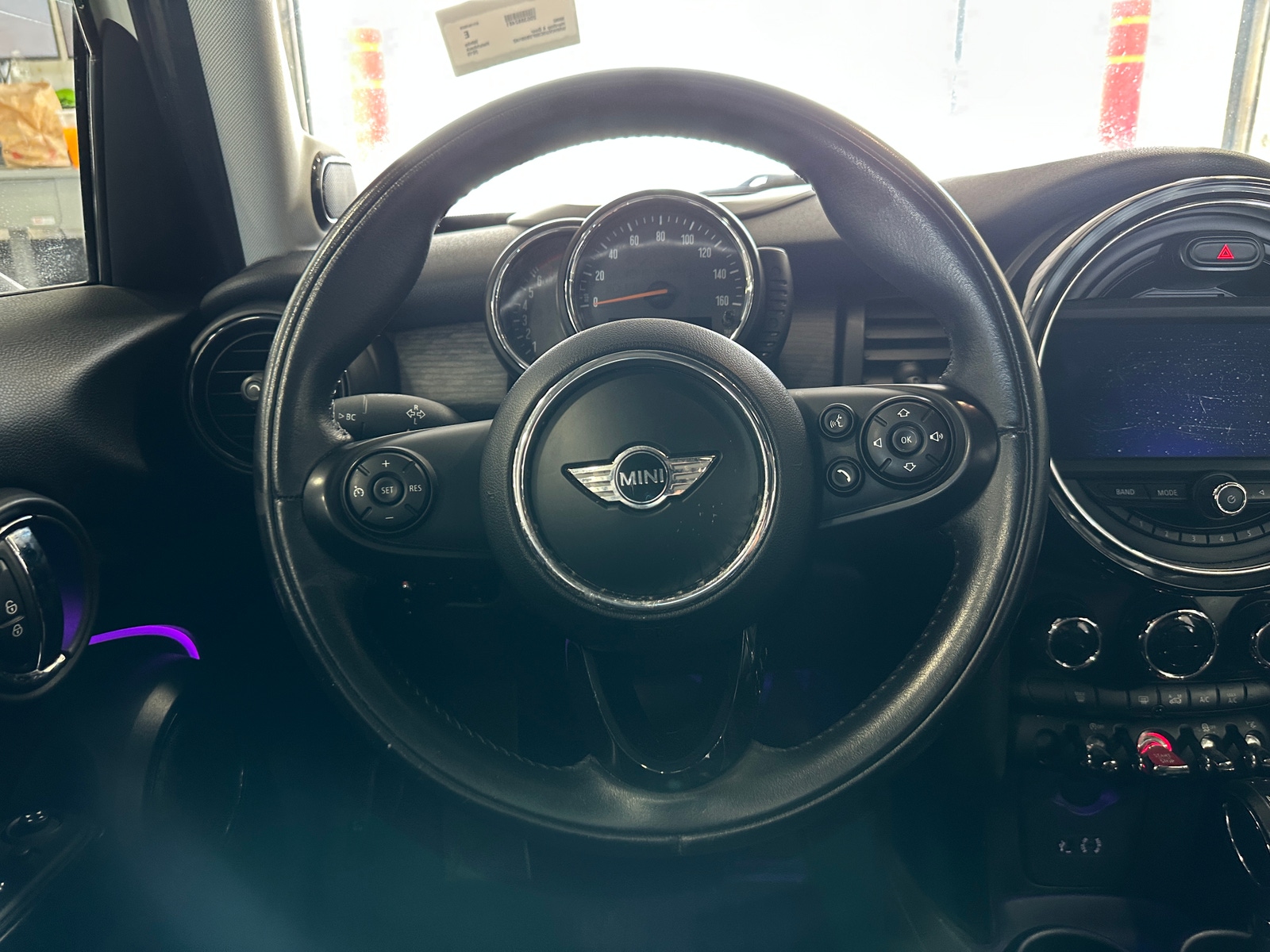 Thumbnail: 2015 MINI Cooper Hardtop - 4