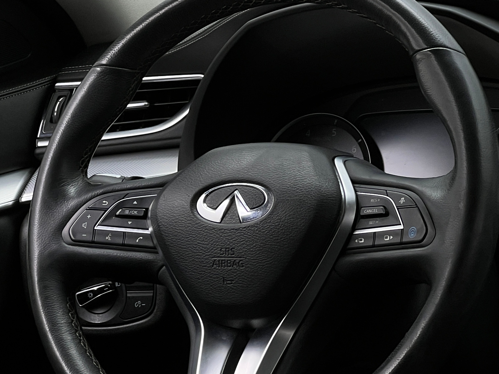 Thumbnail: 2019 INFINITI QX50 - 4