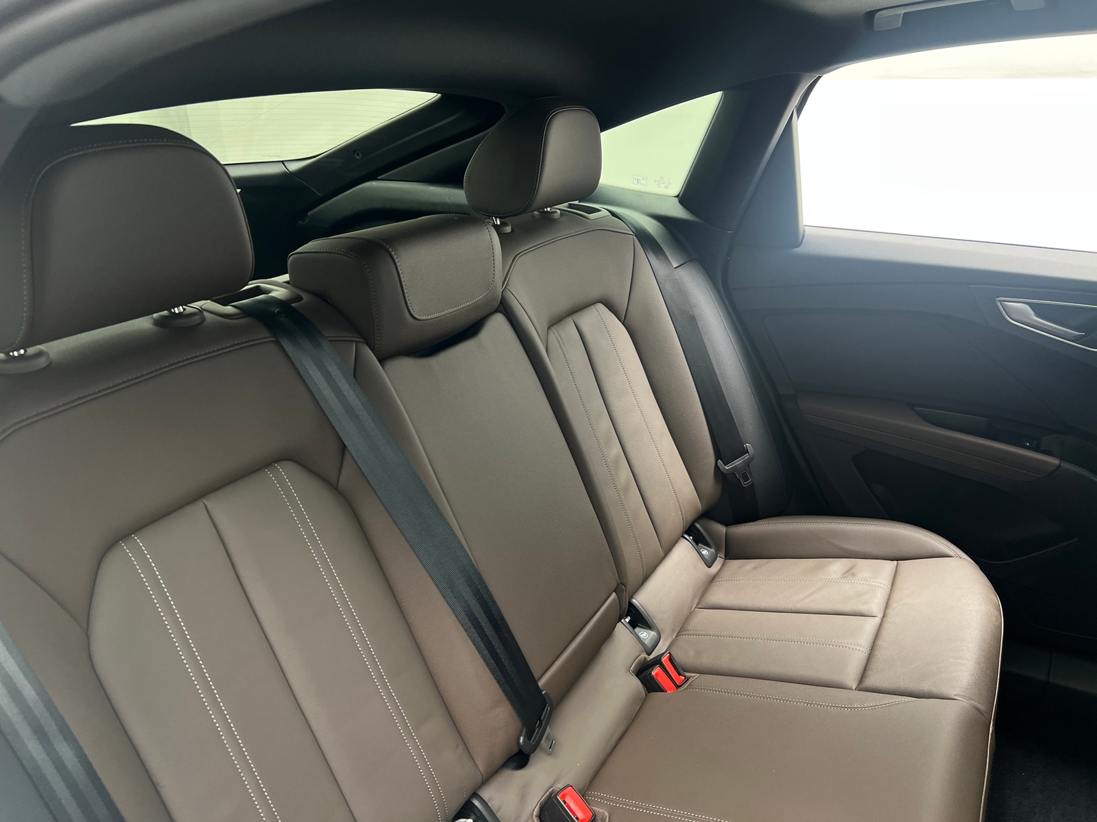 Thumbnail: 2023 Audi Q4 e-tron - 5