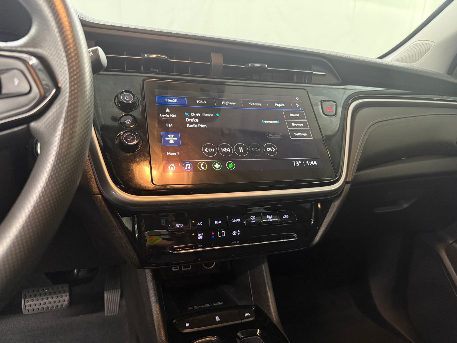 Thumbnail: 2023 Chevrolet Bolt EUV - 4