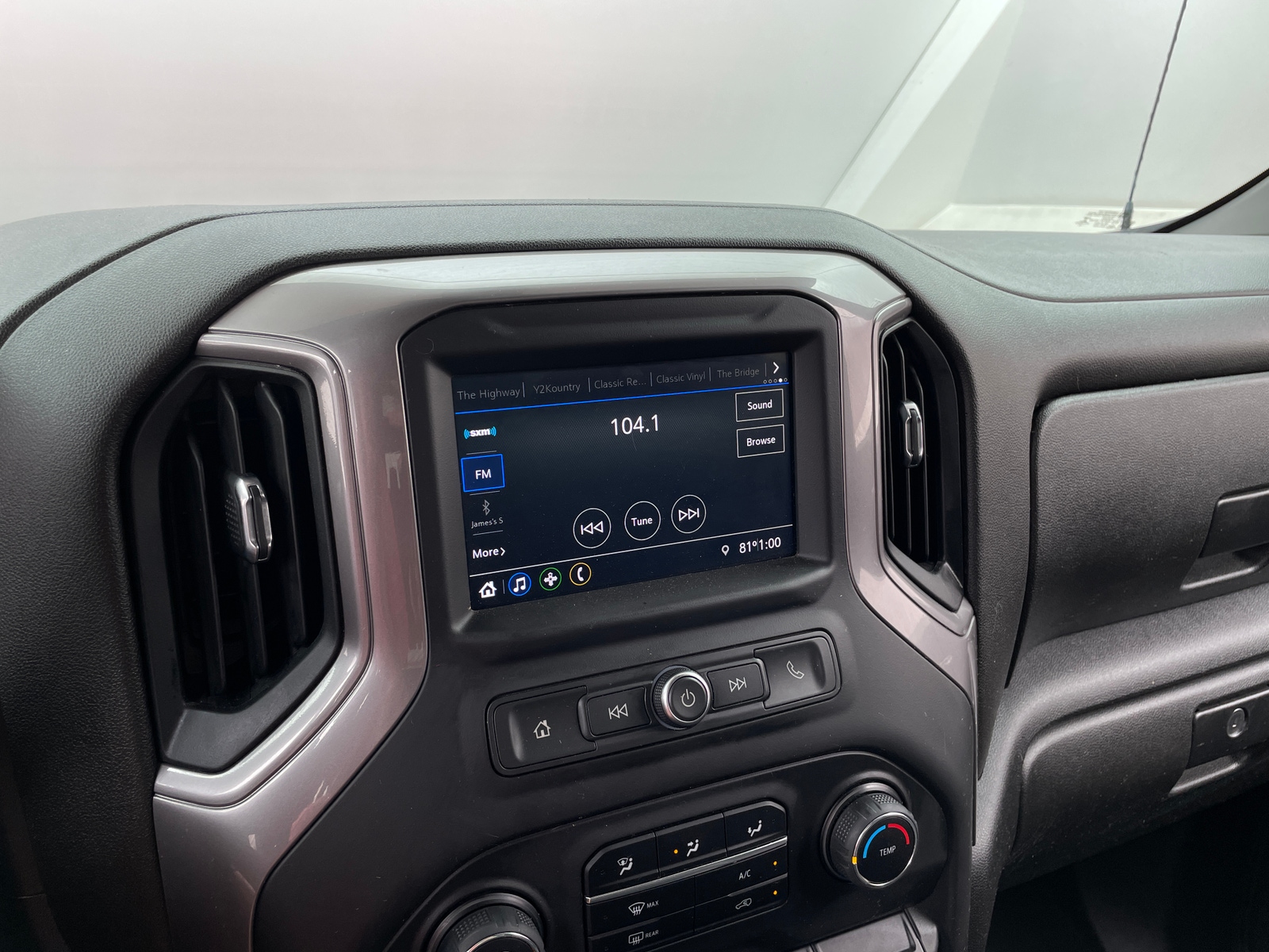 Thumbnail: 2021 Chevrolet Silverado 1500 - 4