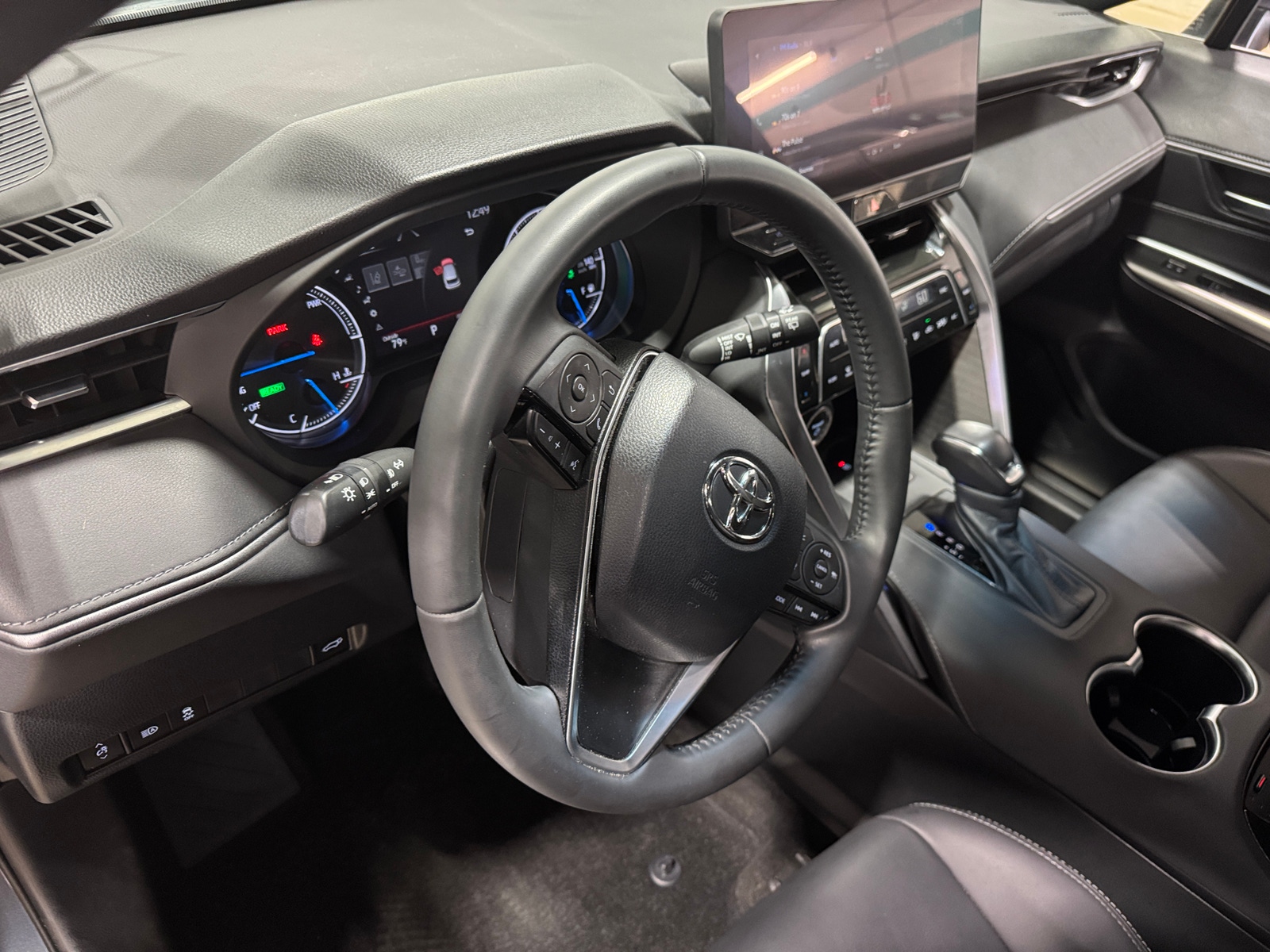 Thumbnail: 2023 Toyota Venza - 2