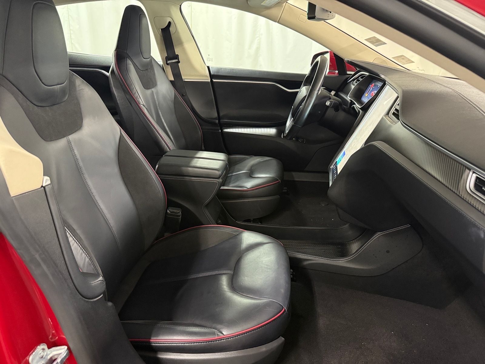Thumbnail: 2014 Tesla Model S - 2