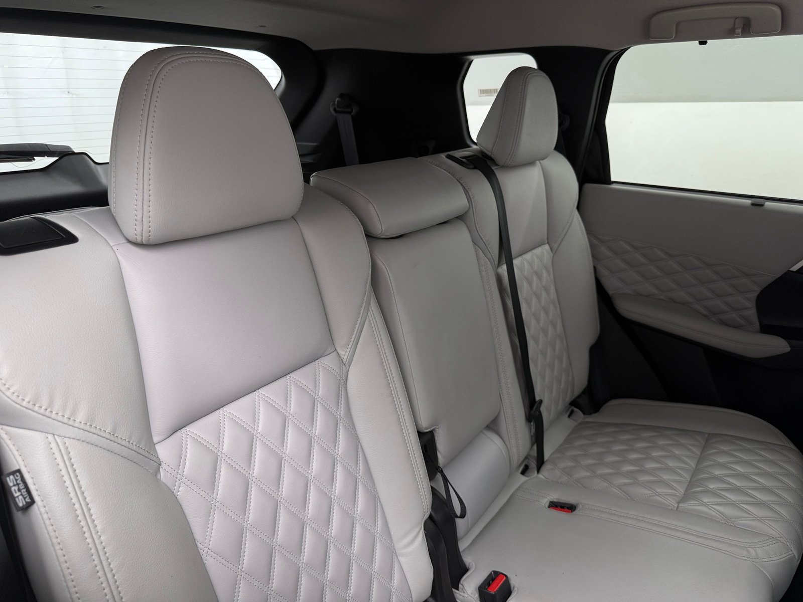Thumbnail: 2023 Mitsubishi Outlander - 5