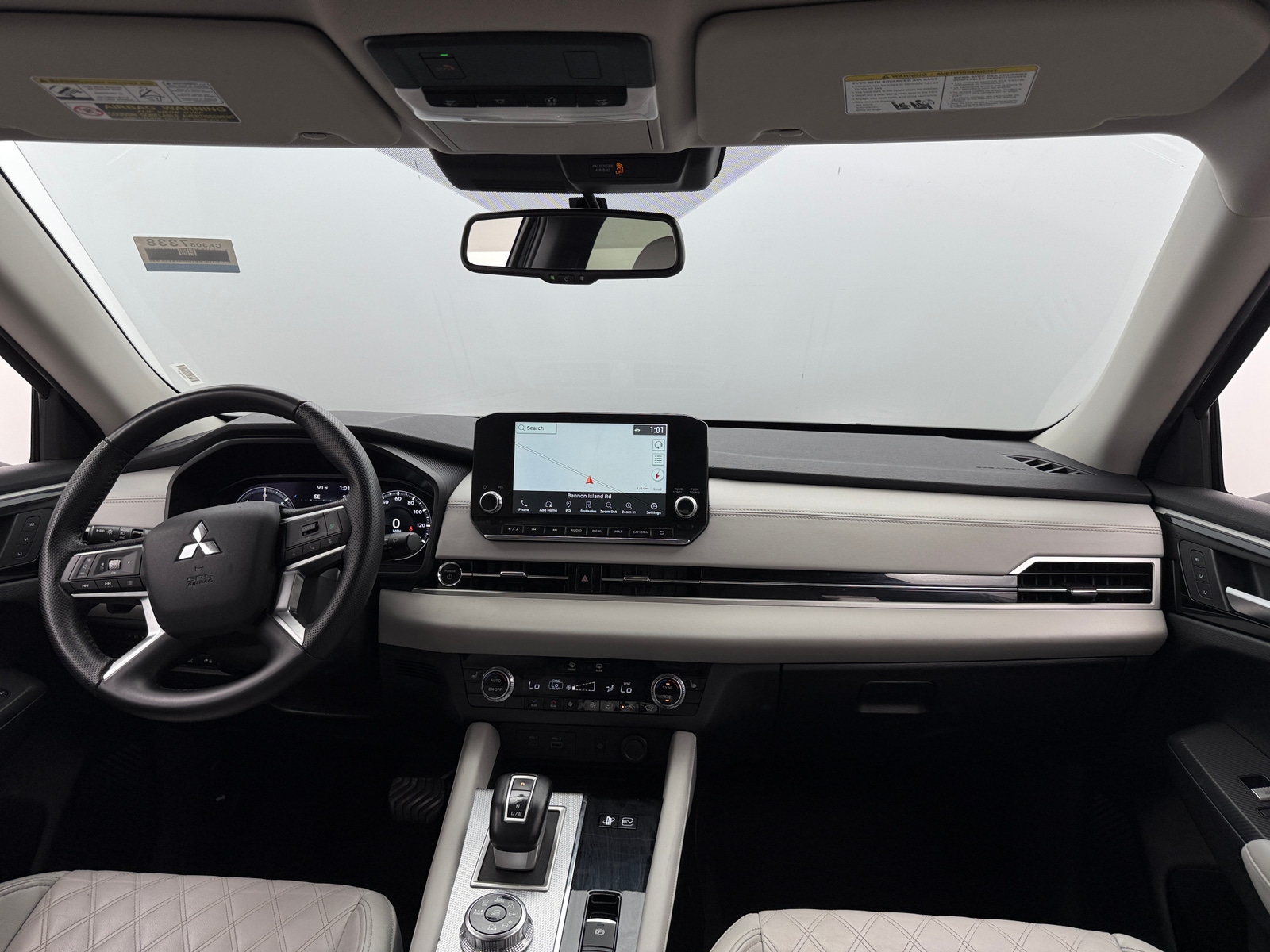 Thumbnail: 2023 Mitsubishi Outlander - 2