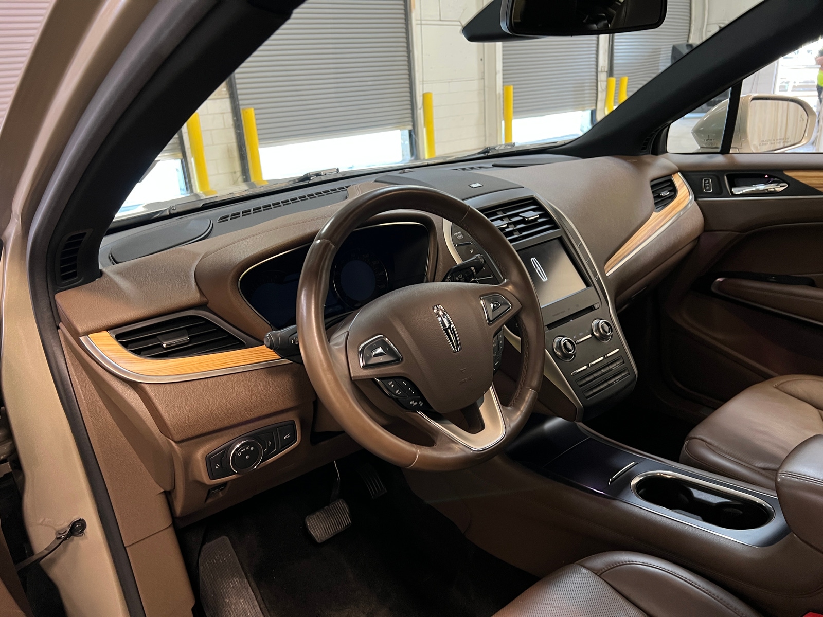 Thumbnail: 2015 Lincoln MKC - 2
