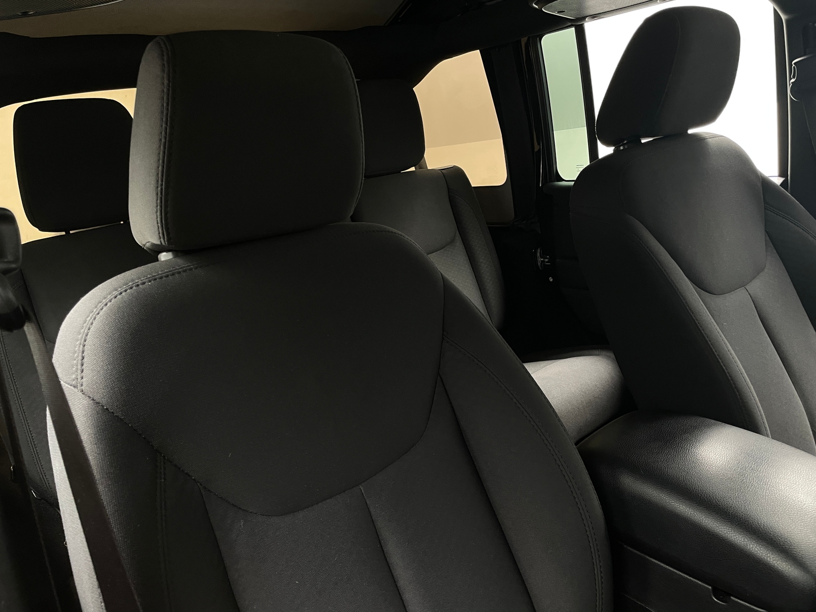 Thumbnail: 2016 Jeep Wrangler - 2
