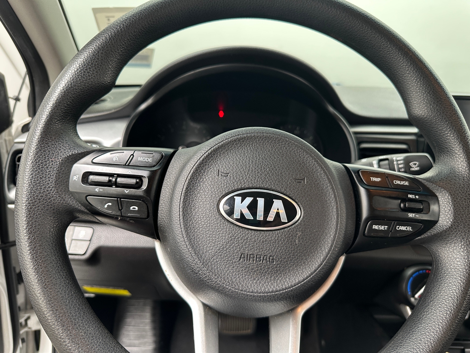 Thumbnail: 2021 Kia Rio - 5