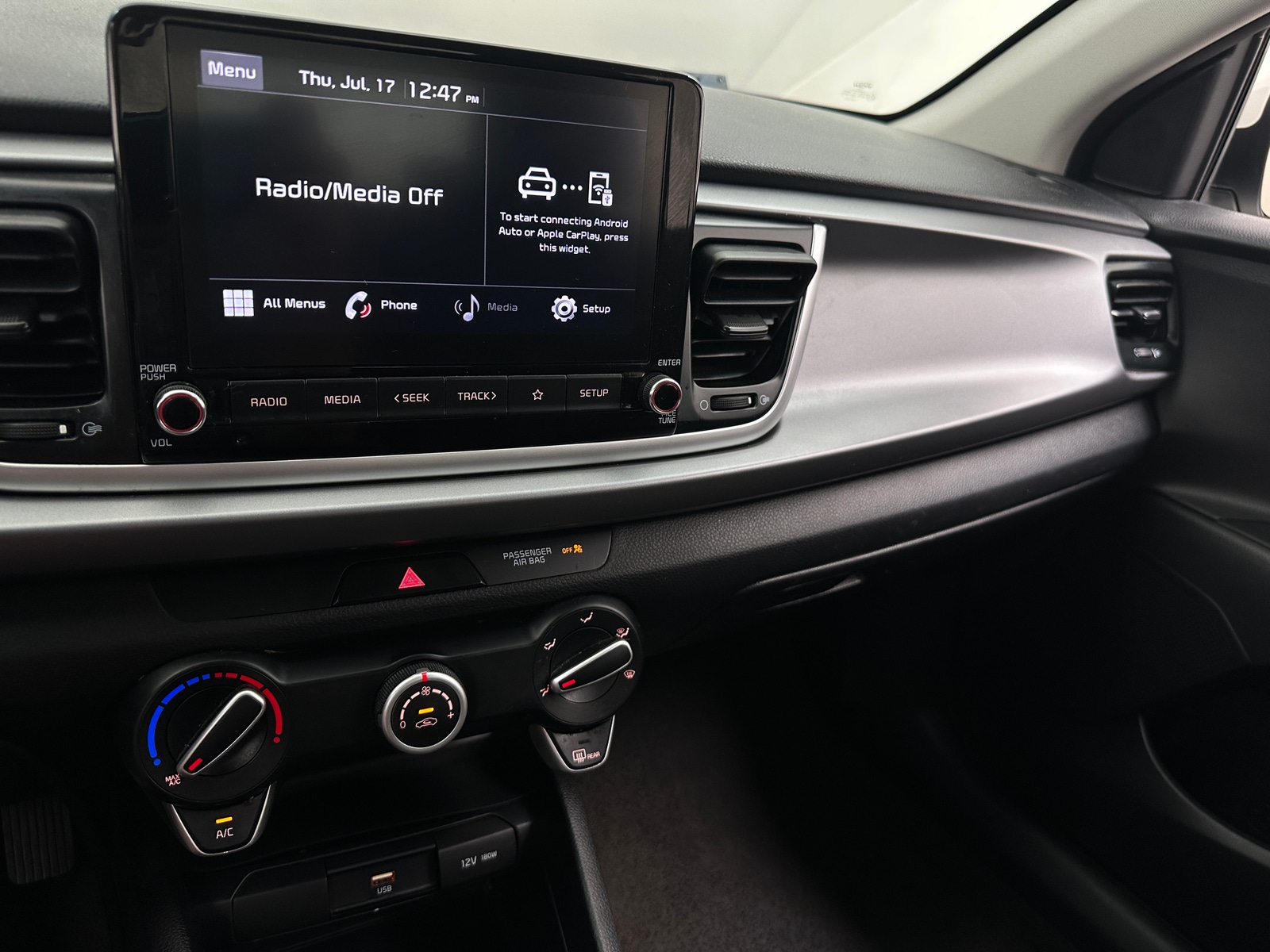 Thumbnail: 2021 Kia Rio - 4