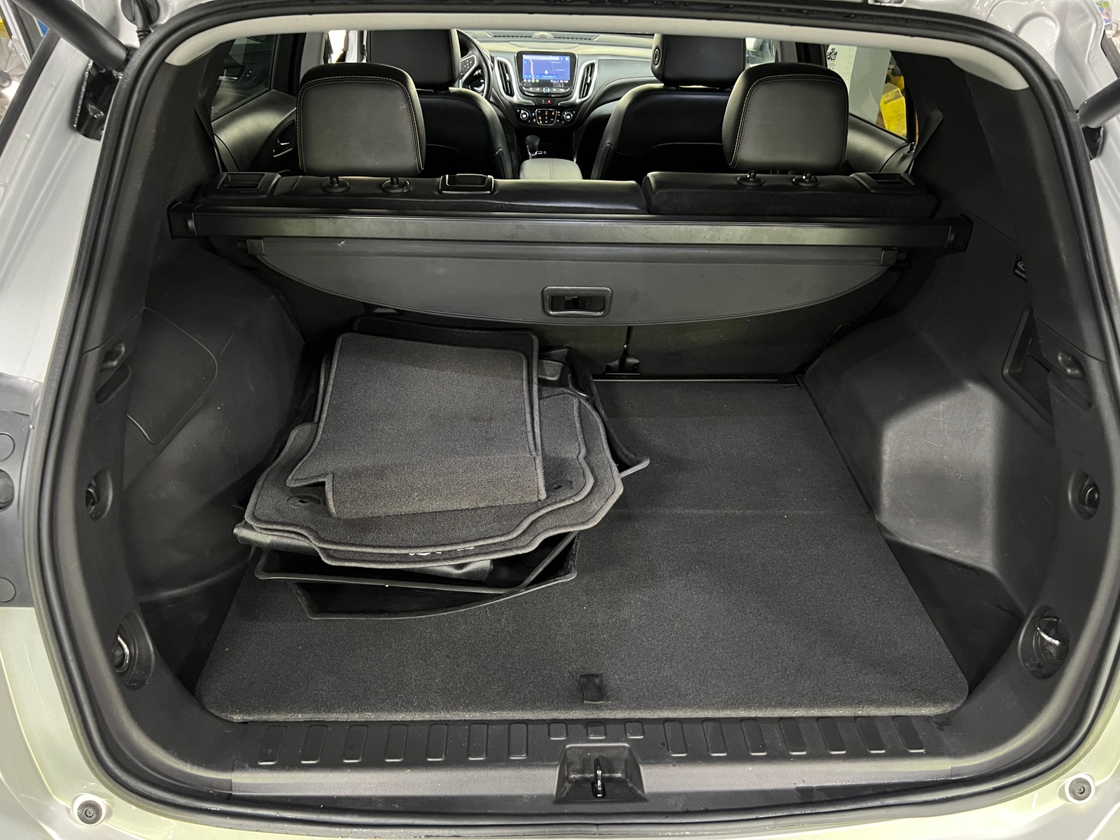 Thumbnail: 2022 Chevrolet Equinox - 6
