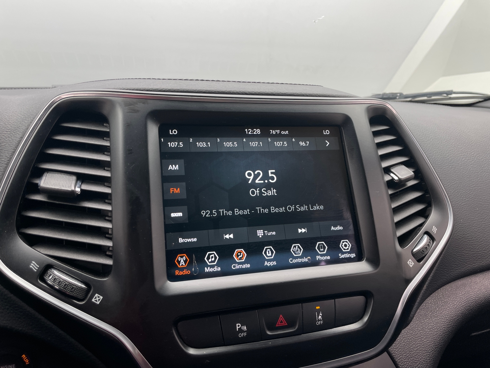 Thumbnail: 2021 Jeep Cherokee - 3