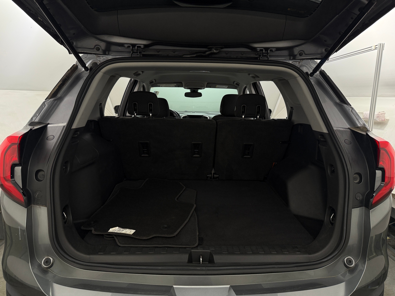 Thumbnail: 2020 GMC Terrain - 7