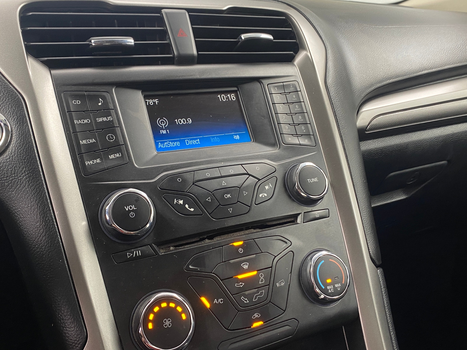 Thumbnail: 2017 Ford Fusion - 4