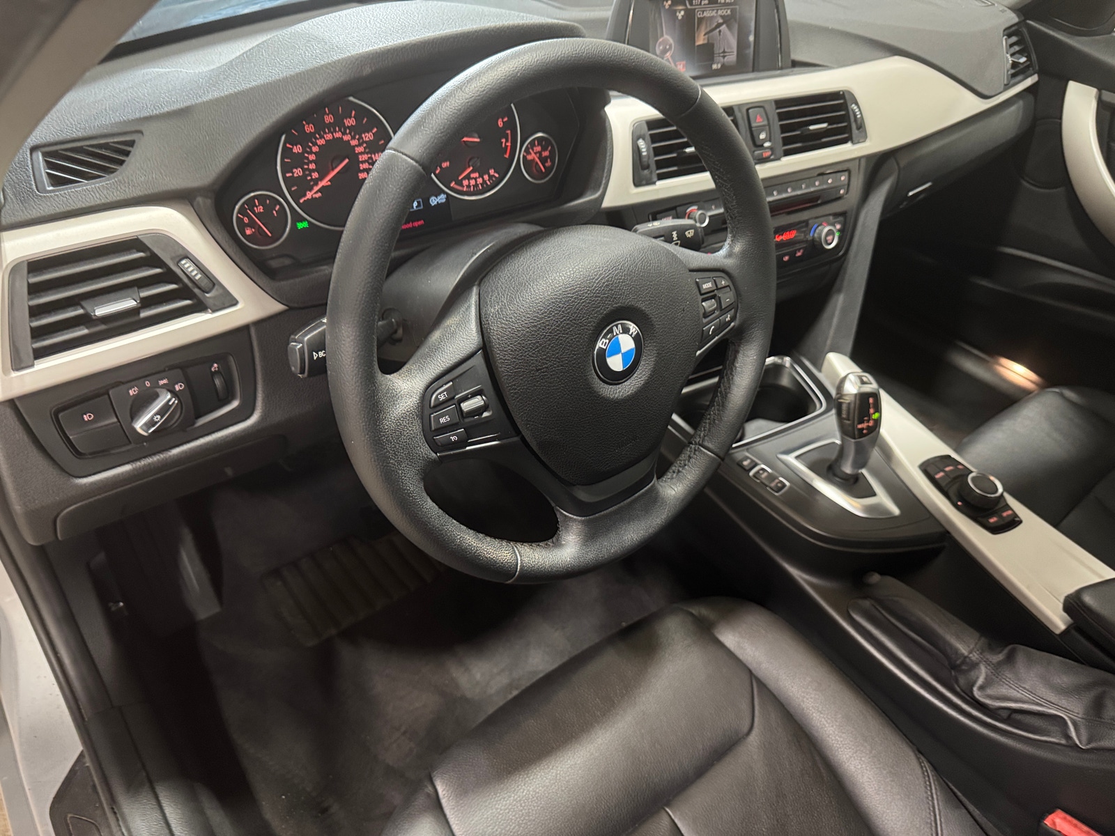 Thumbnail: 2015 BMW 3 Series - 3