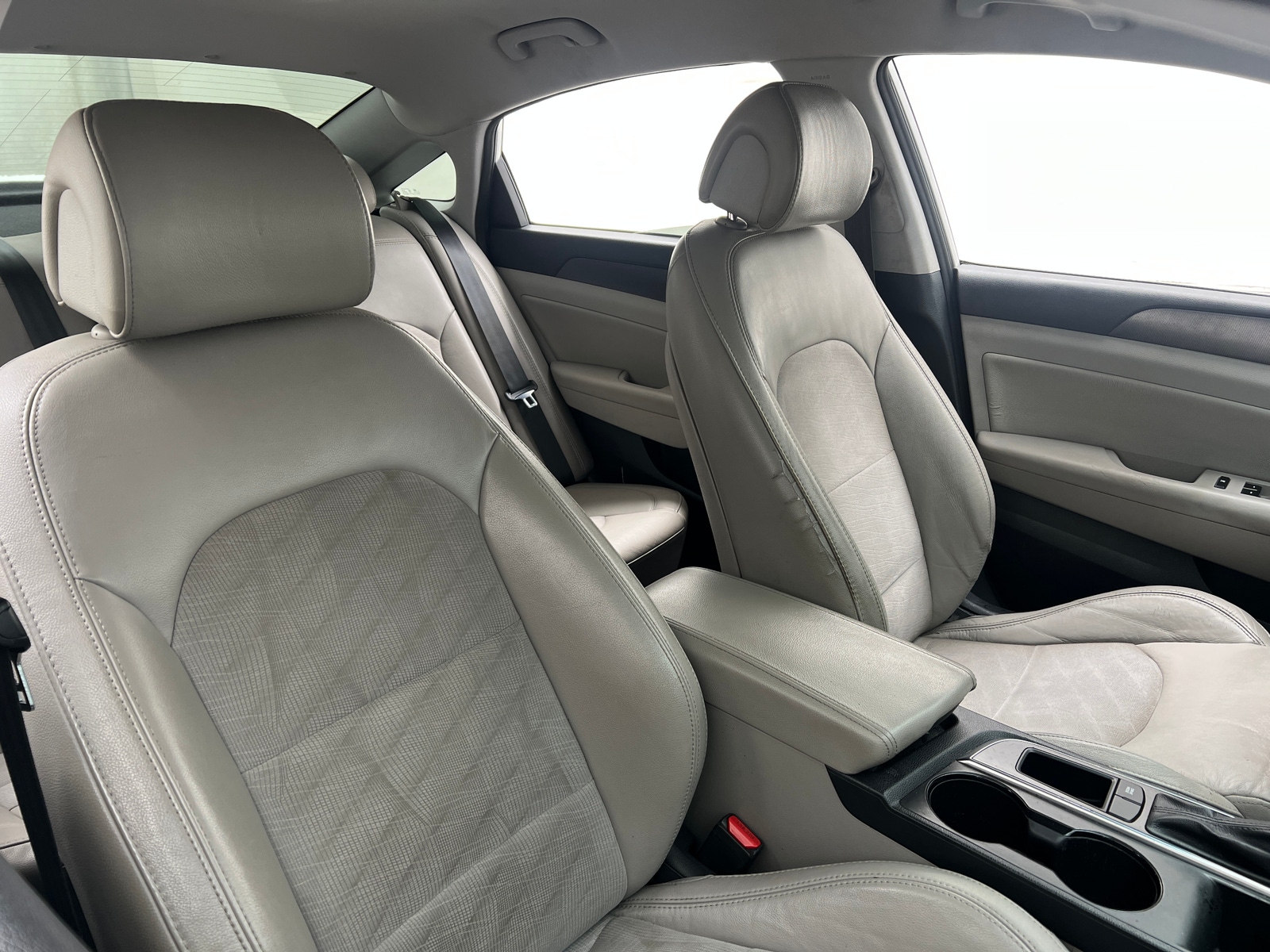 Thumbnail: 2015 Hyundai Sonata - 2