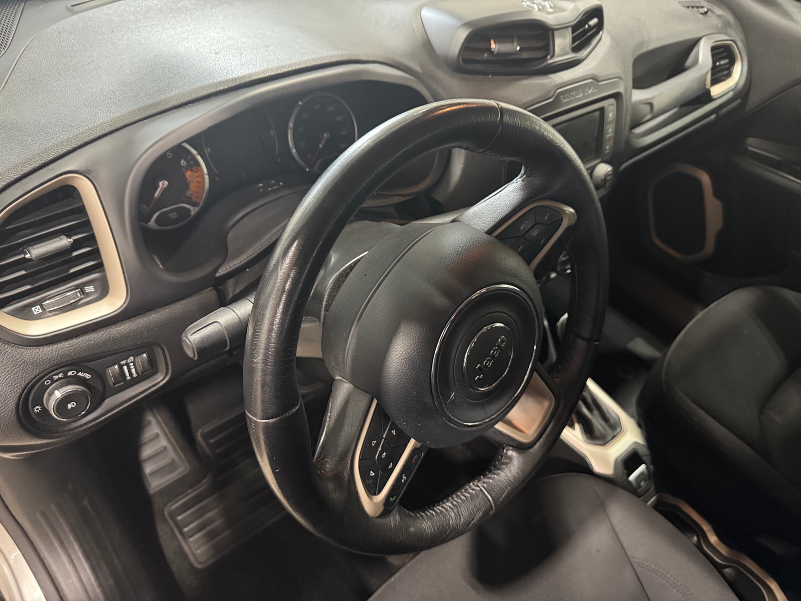 Thumbnail: 2015 Jeep Renegade - 3