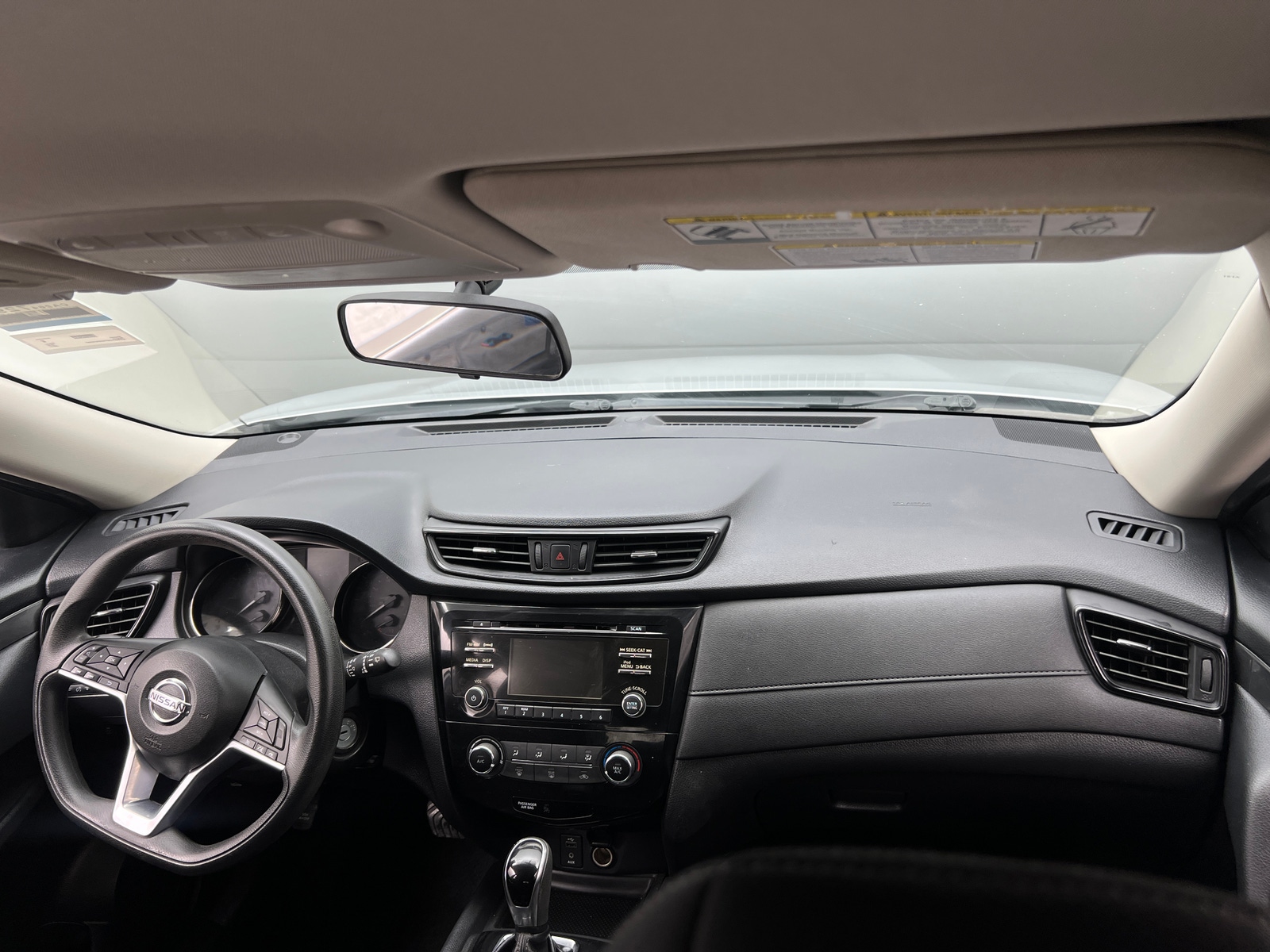 Thumbnail: 2017 Nissan Rogue - 3