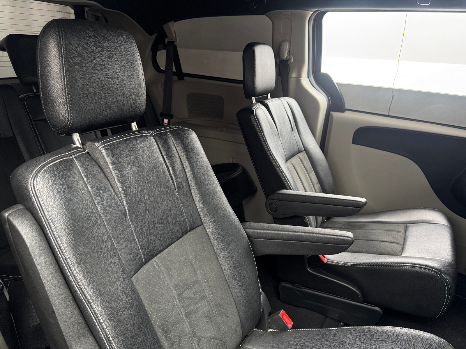 Thumbnail: 2019 Dodge Grand Caravan - 5