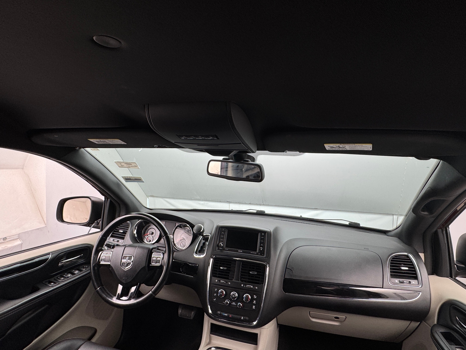 Thumbnail: 2019 Dodge Grand Caravan - 2