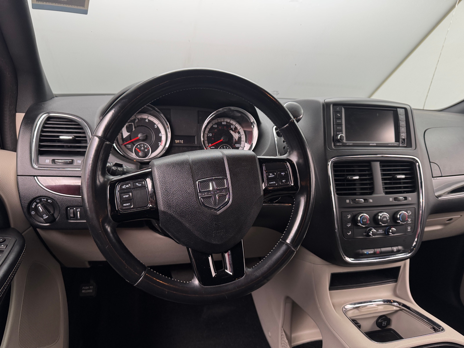 Thumbnail: 2019 Dodge Grand Caravan - 4