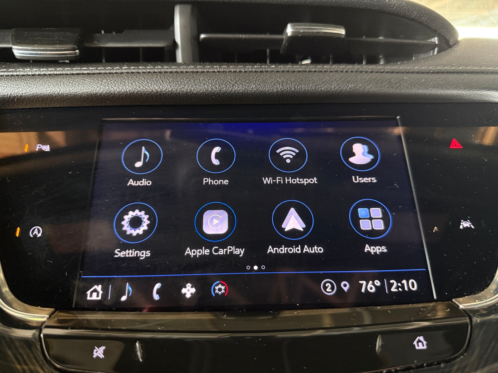 Thumbnail: 2022 Cadillac XT6 - 3
