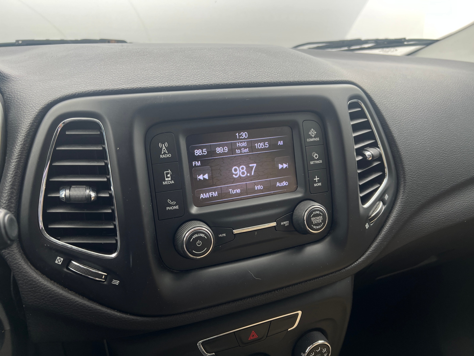 Thumbnail: 2018 Jeep Compass - 4