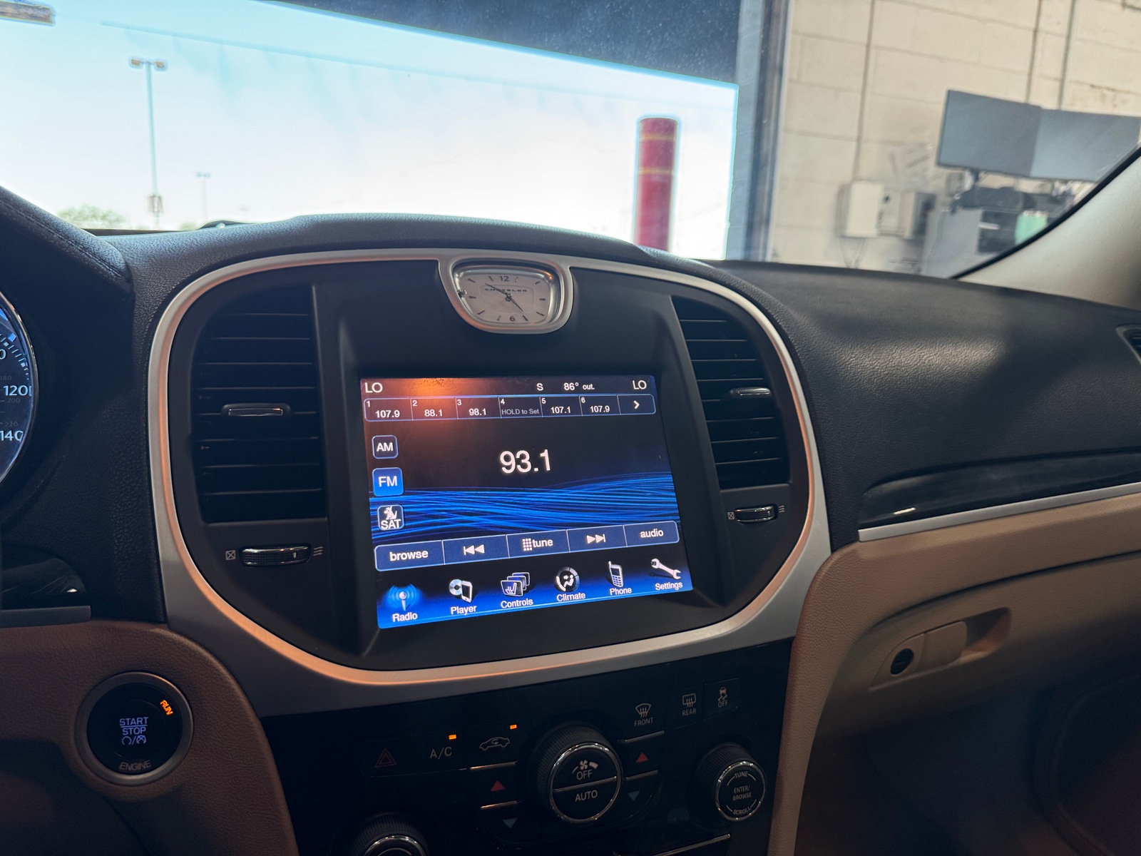 Thumbnail: 2014 Chrysler 300 - 3