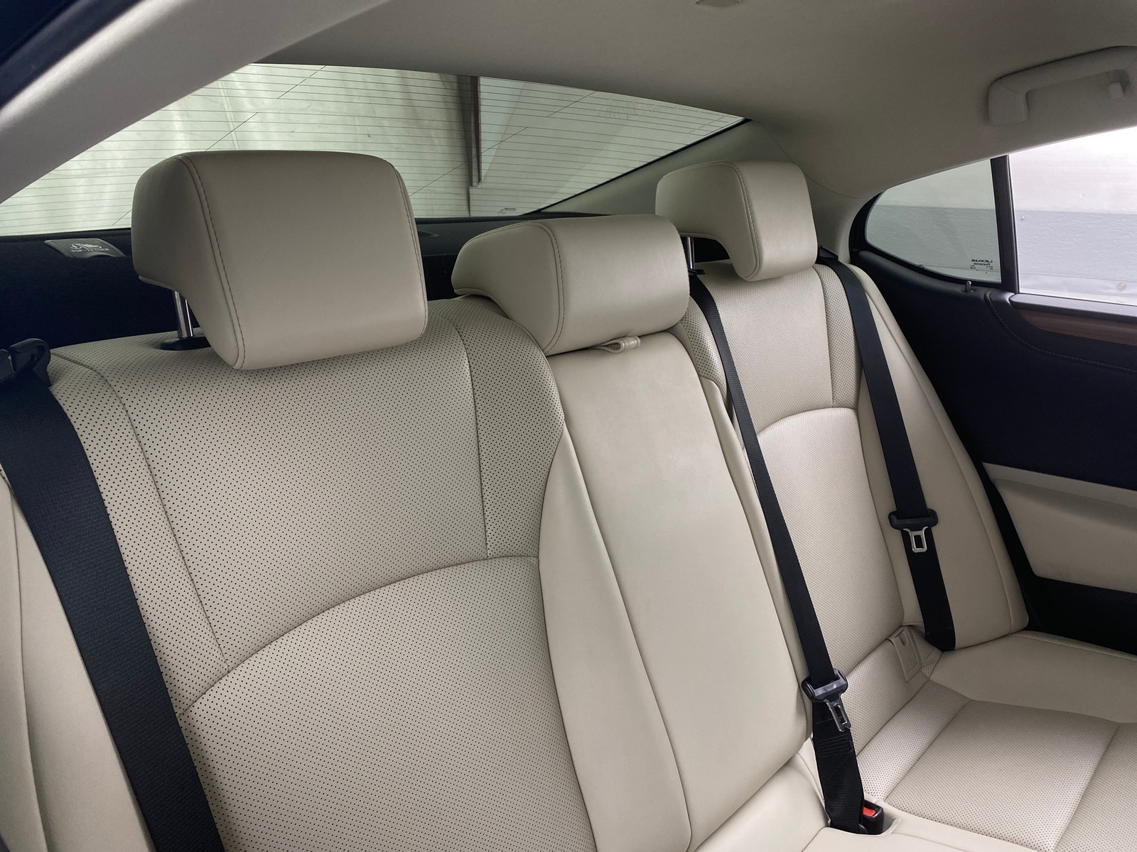 Thumbnail: 2023 Lexus ES - 5