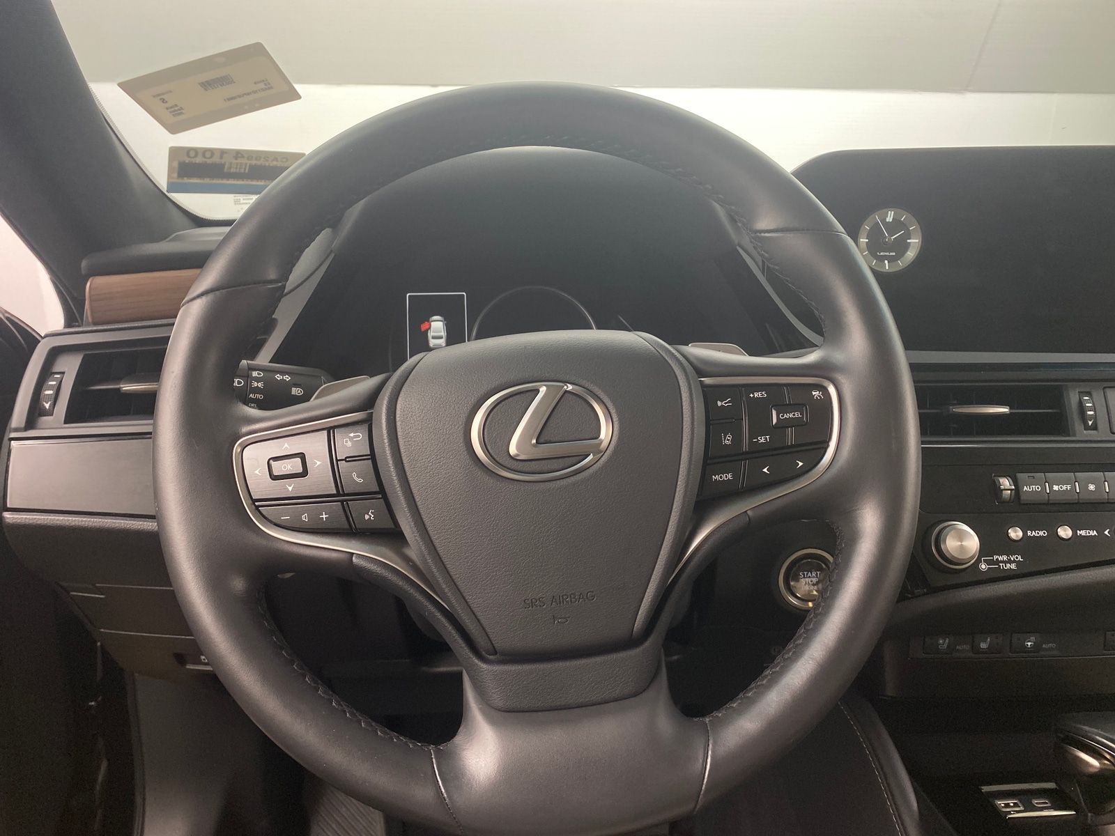 Thumbnail: 2023 Lexus ES - 4