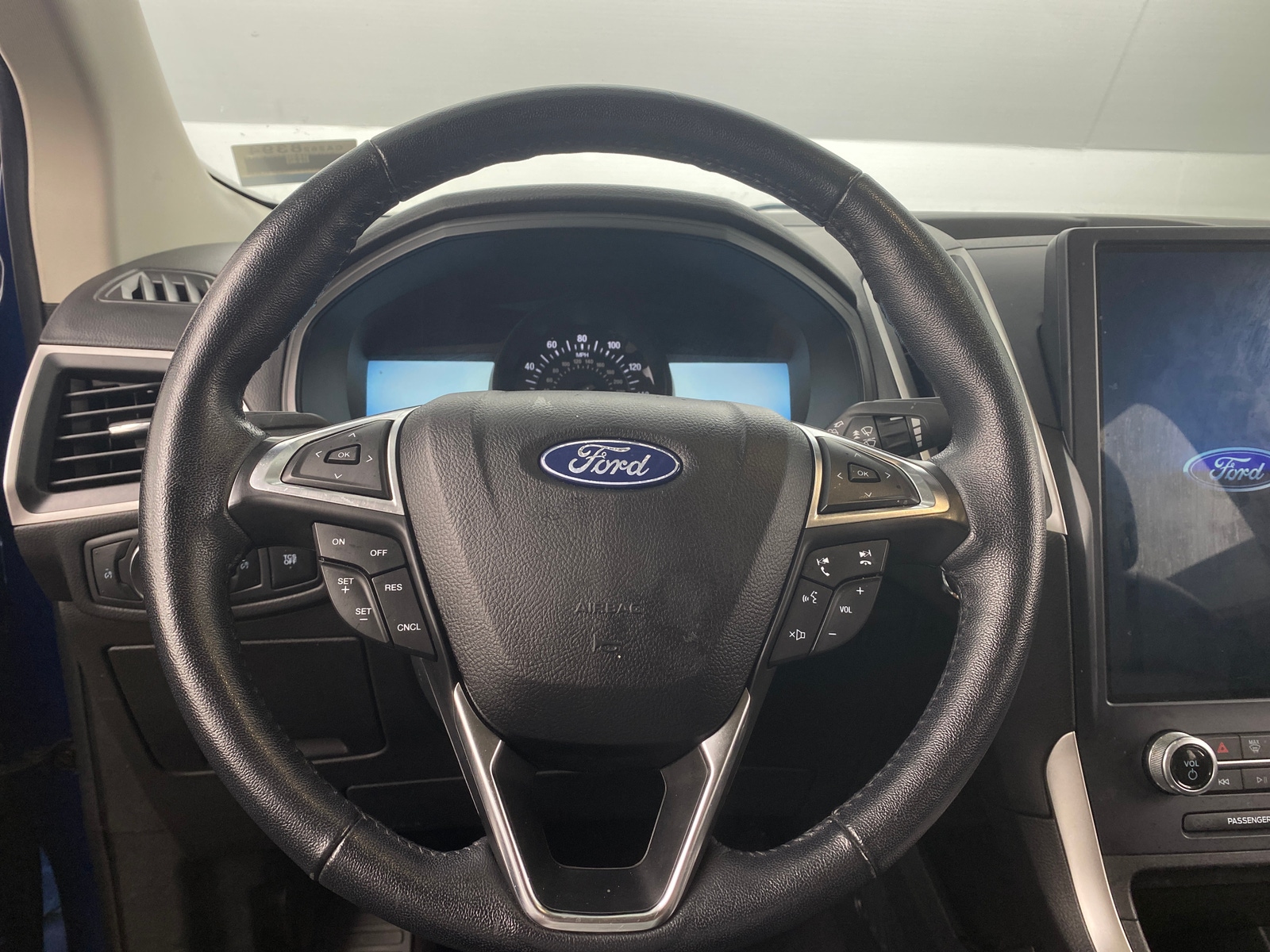 Thumbnail: 2023 Ford Edge - 4