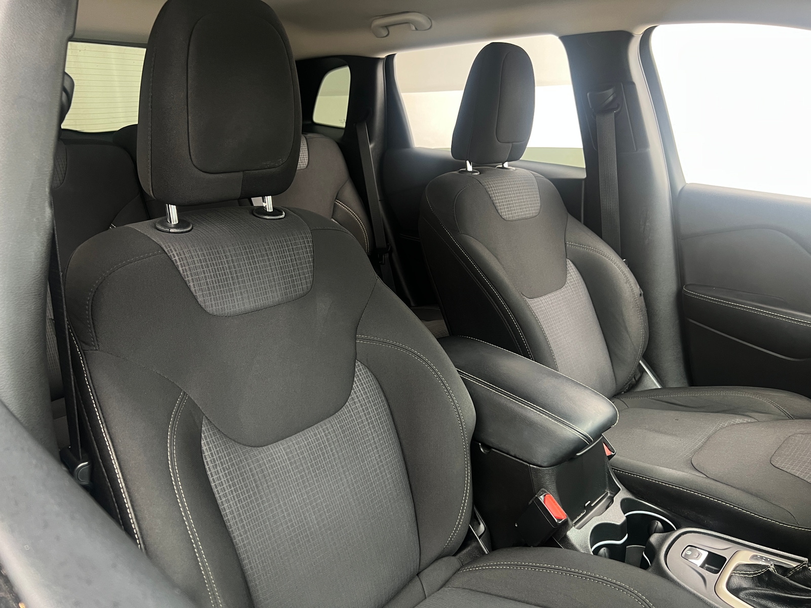 Thumbnail: 2015 Jeep Cherokee - 2