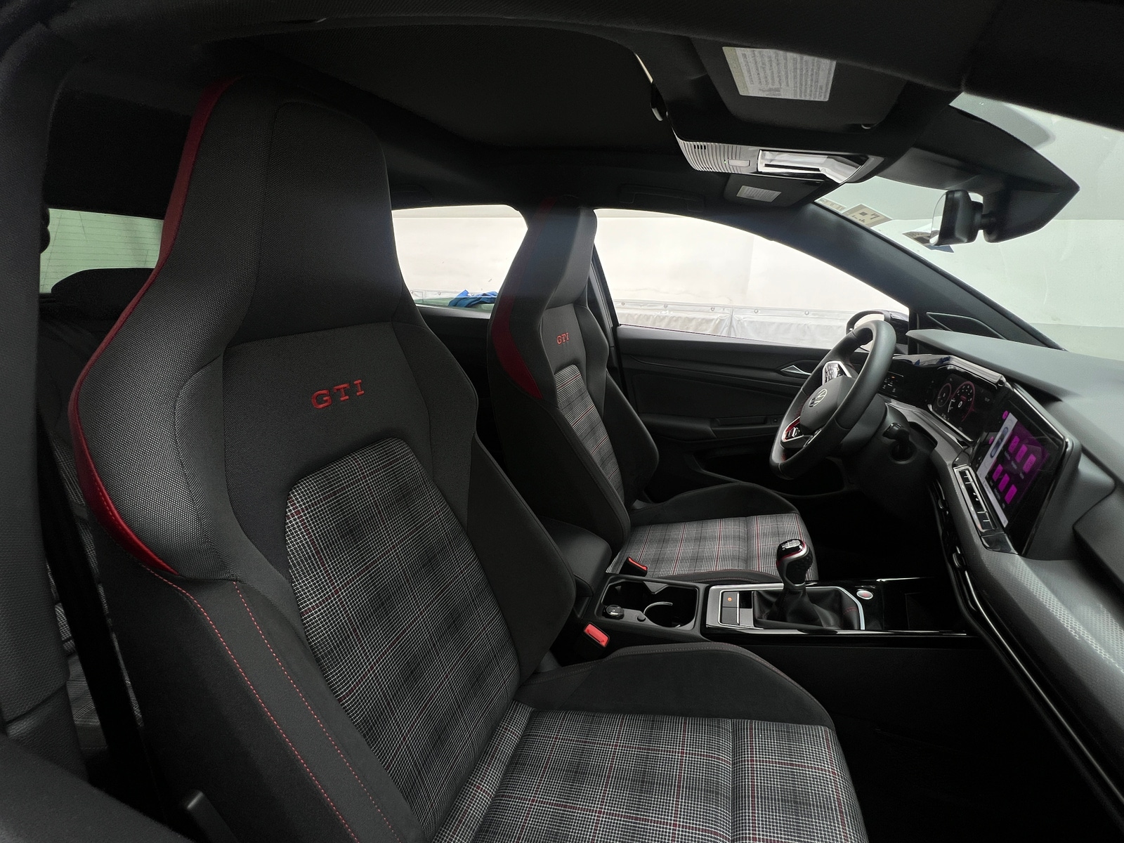 Thumbnail: 2024 Volkswagen Golf - 2