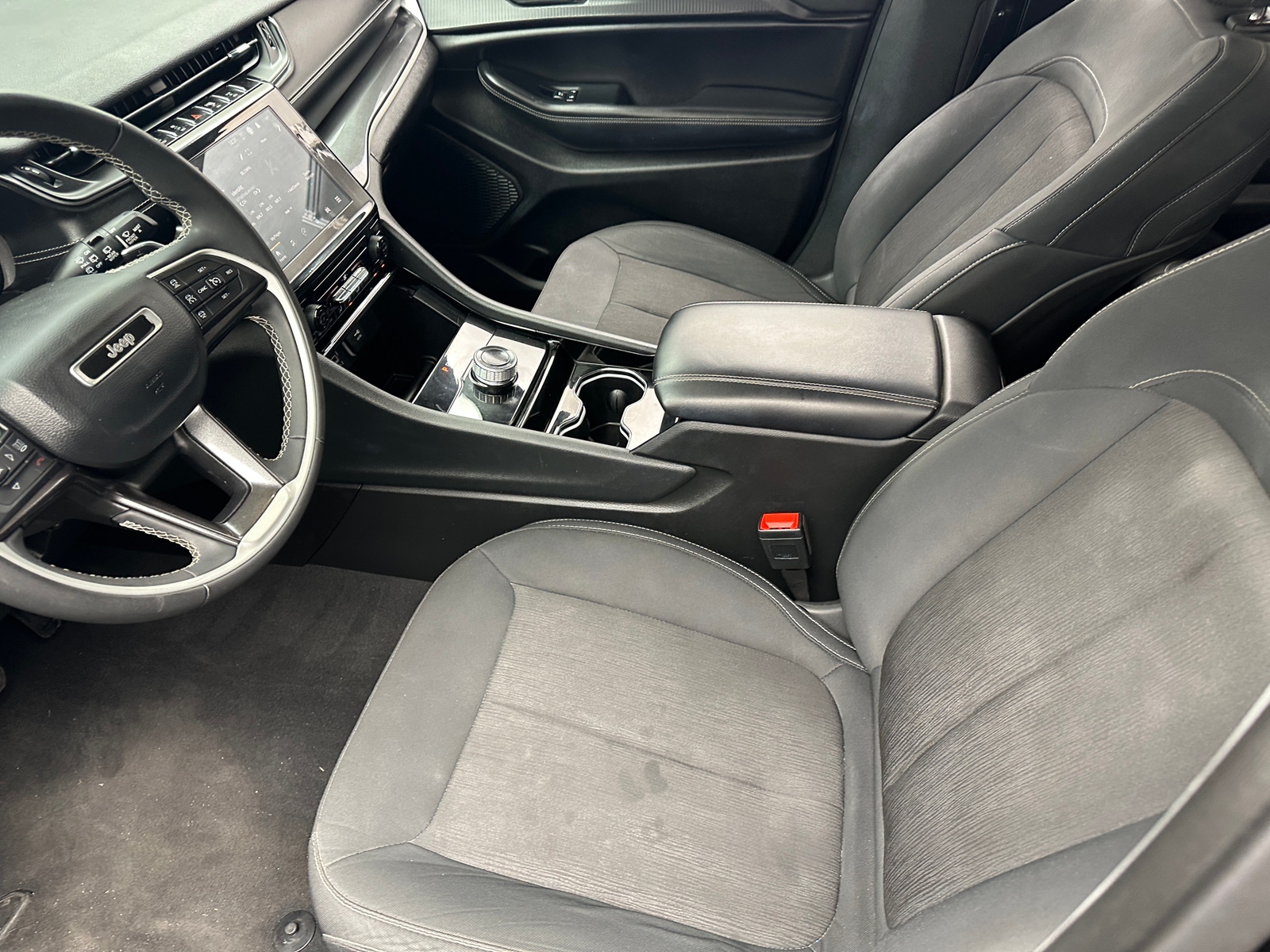 Thumbnail: 2023 Jeep Grand Cherokee L - 2