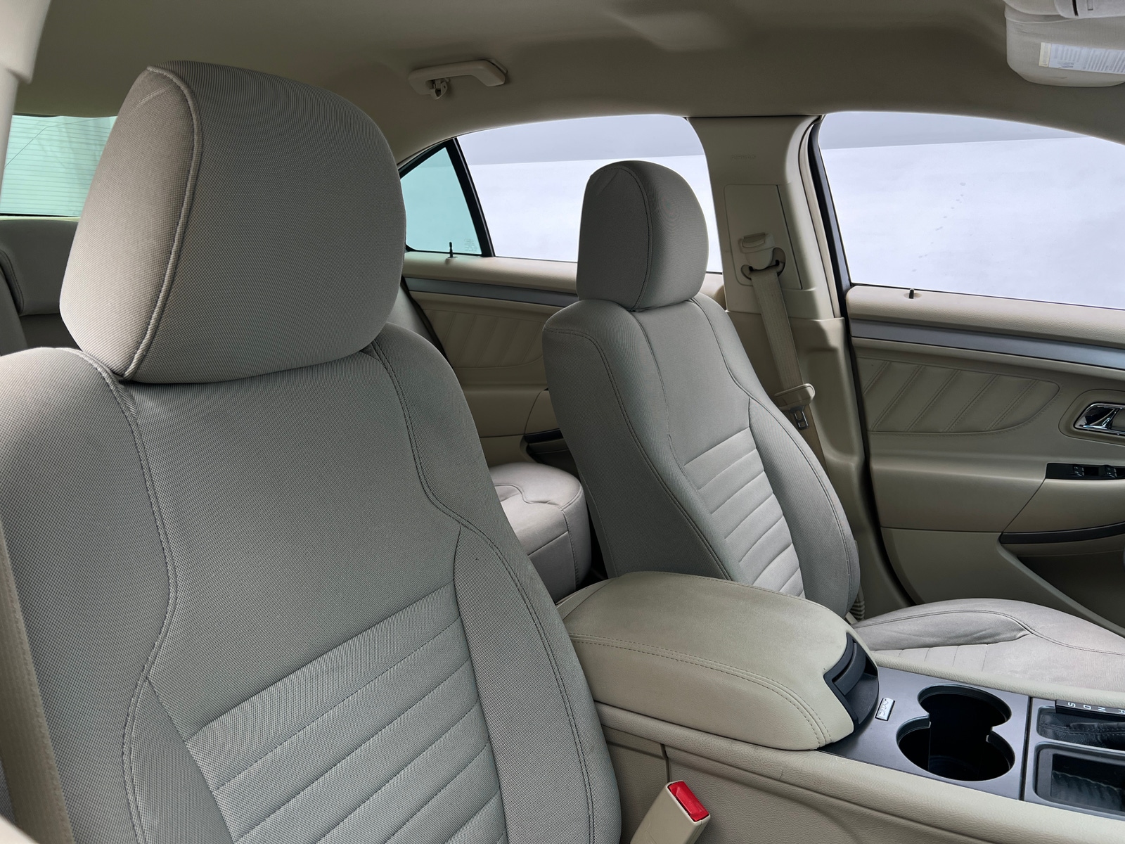 Thumbnail: 2016 Ford Taurus - 2