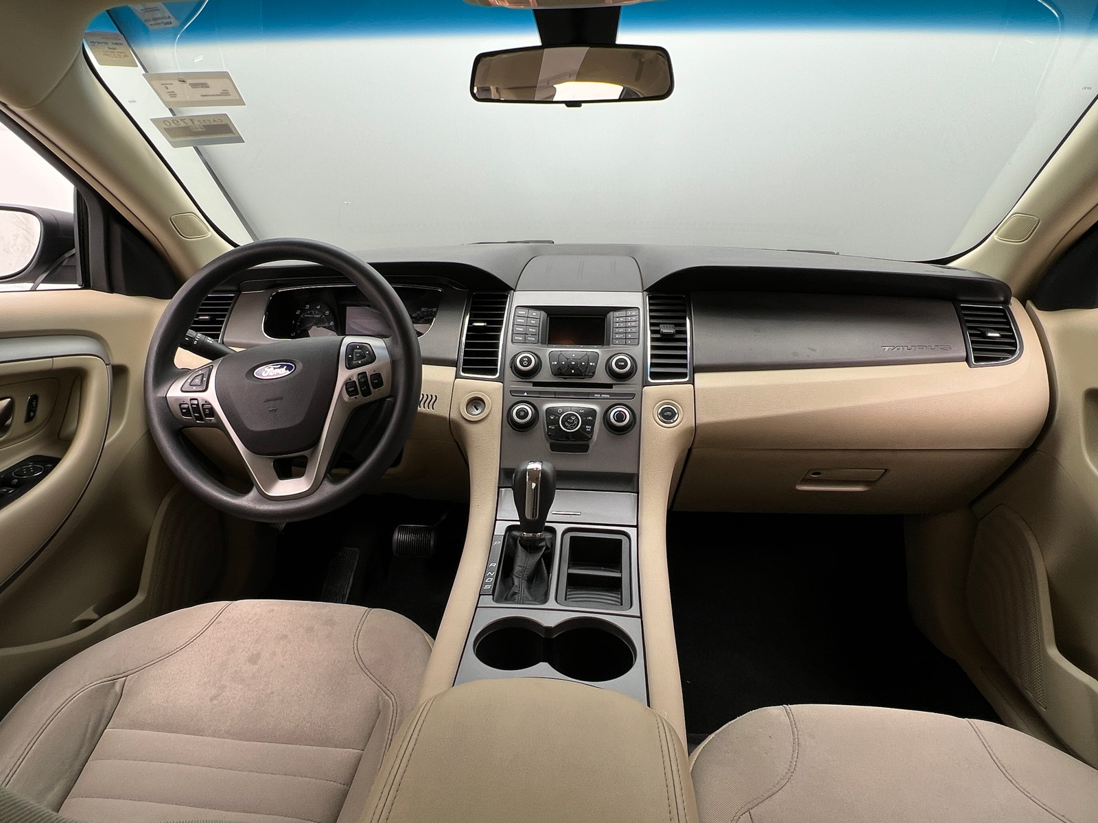 Thumbnail: 2016 Ford Taurus - 3