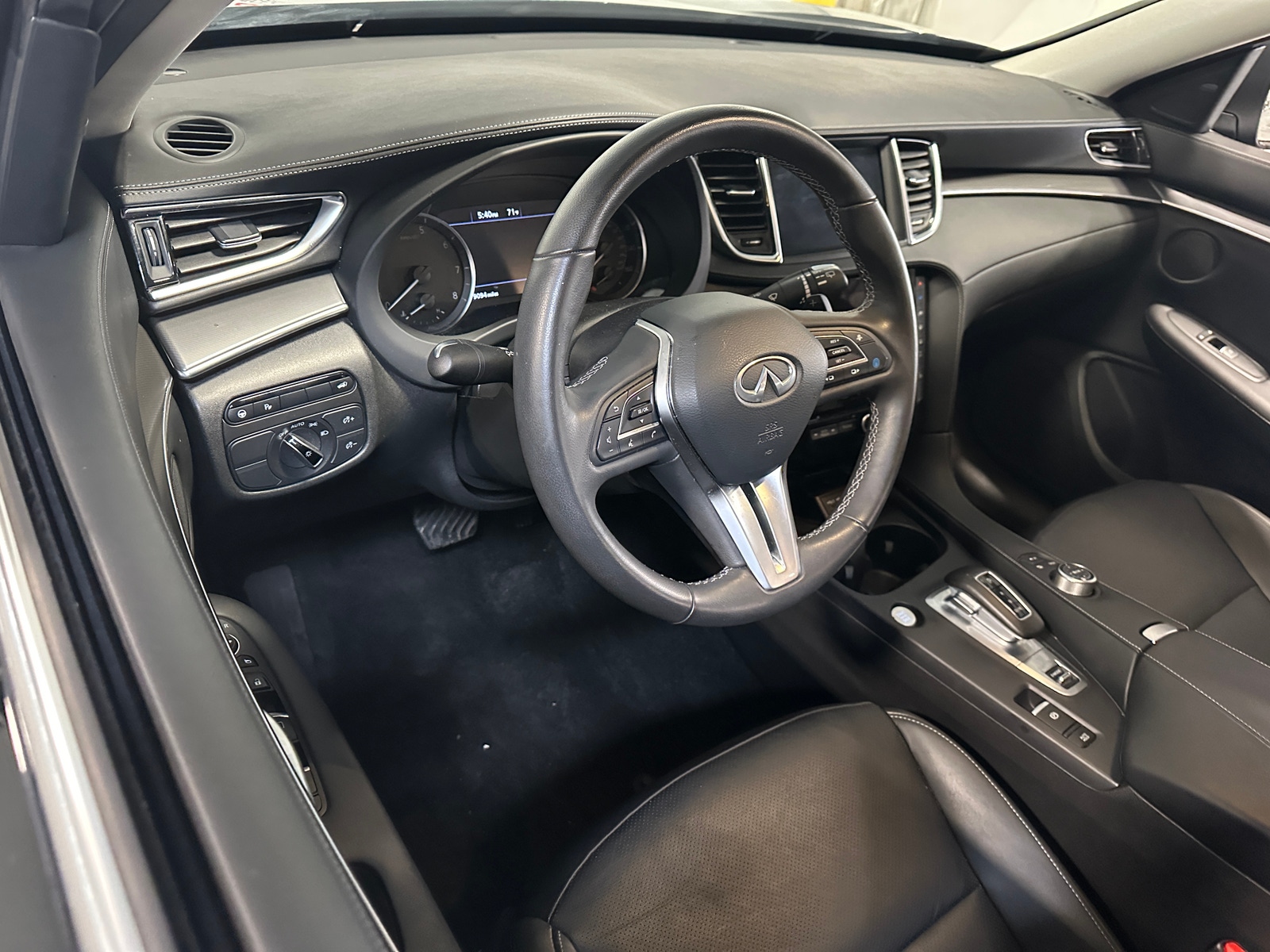 Thumbnail: 2024 INFINITI QX50 - 2