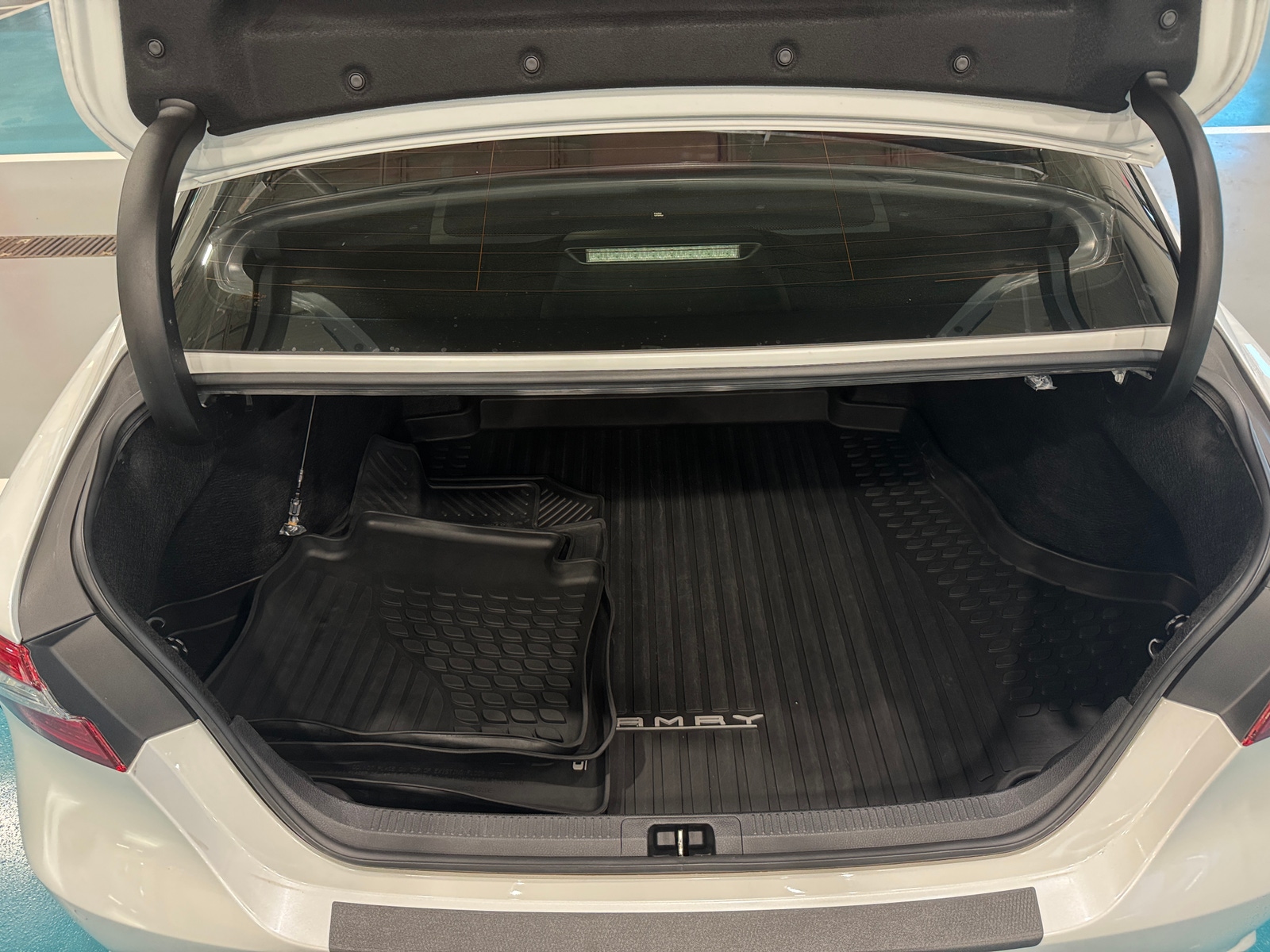 Thumbnail: 2019 Toyota Camry - 6