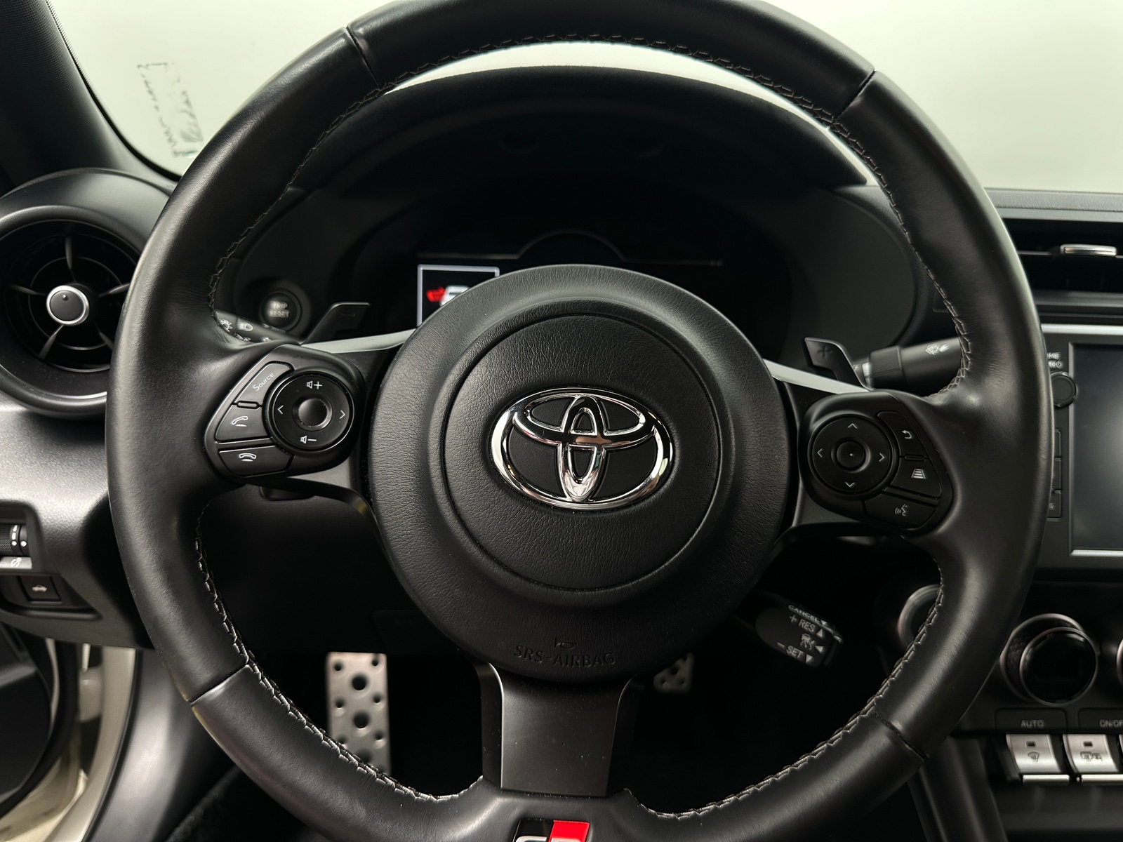 Thumbnail: 2023 Toyota GR86 - 3
