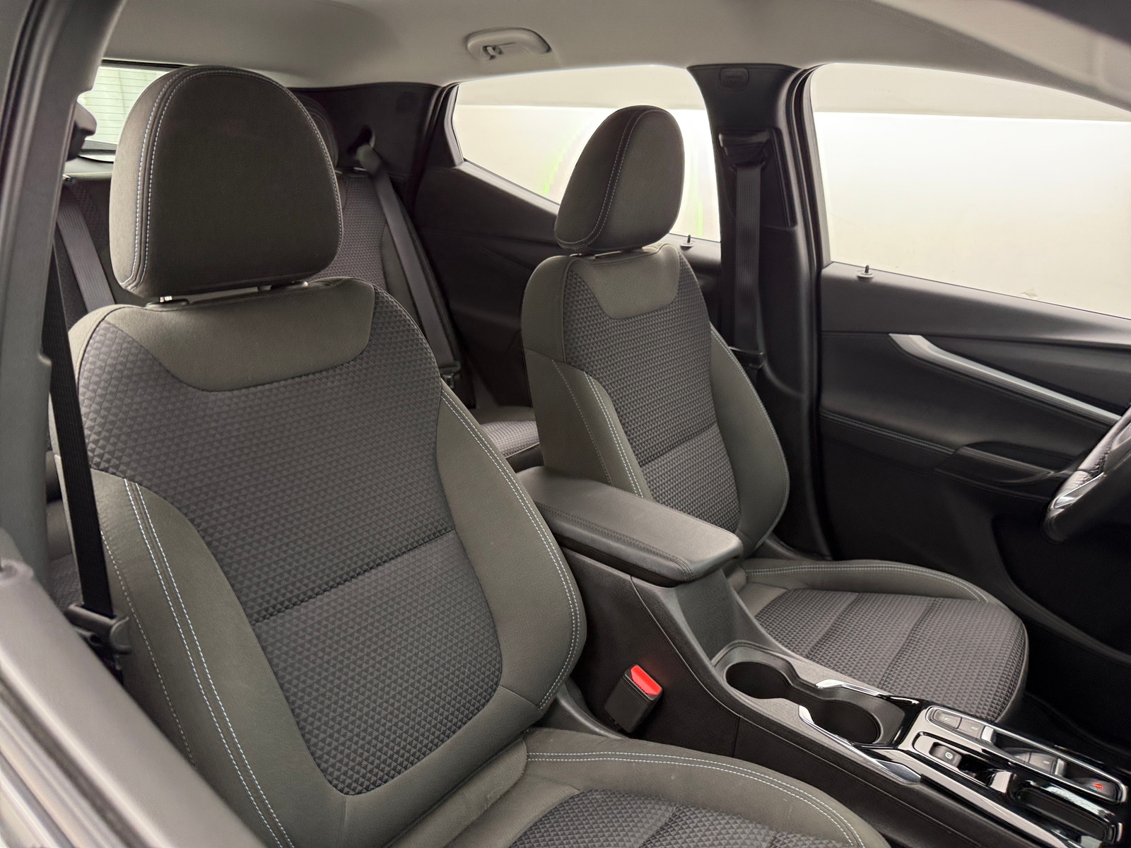 Thumbnail: 2023 Chevrolet Bolt EUV - 2