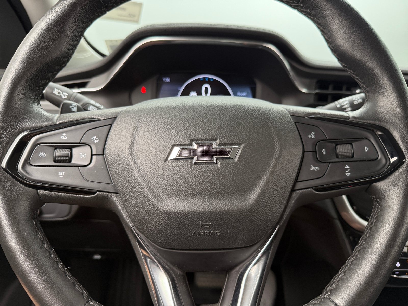 Thumbnail: 2023 Chevrolet Bolt EUV - 5