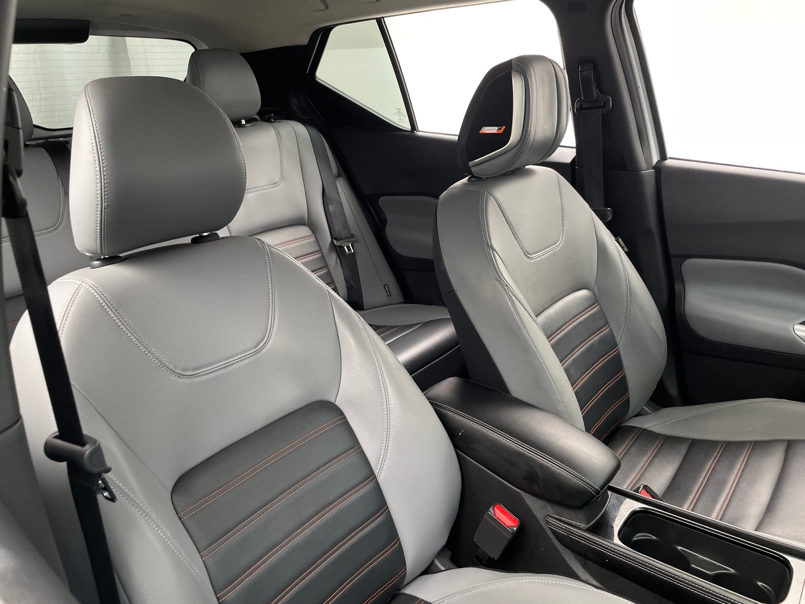 Thumbnail: 2023 Nissan Kicks - 2